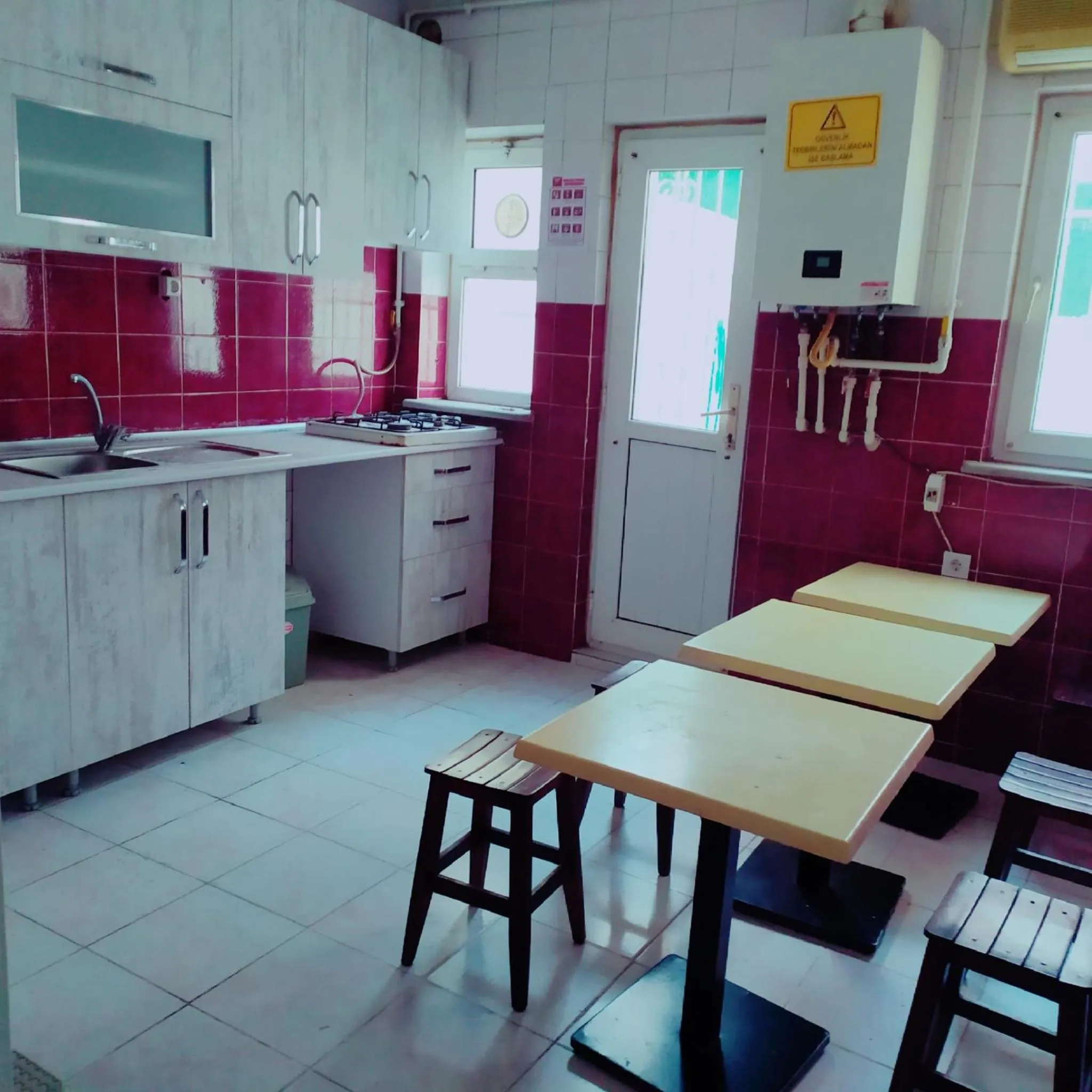 kitchen in Eroz Hostel Old City