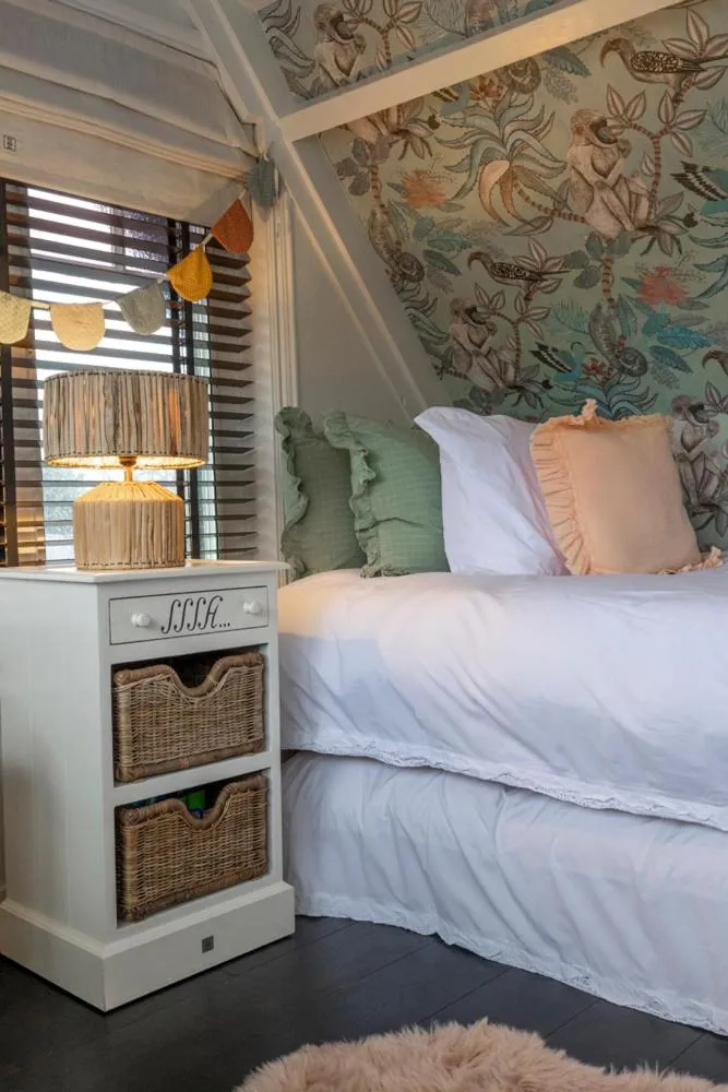 Photo of the whole room, Bed in Zenzez Hotel & Lounge