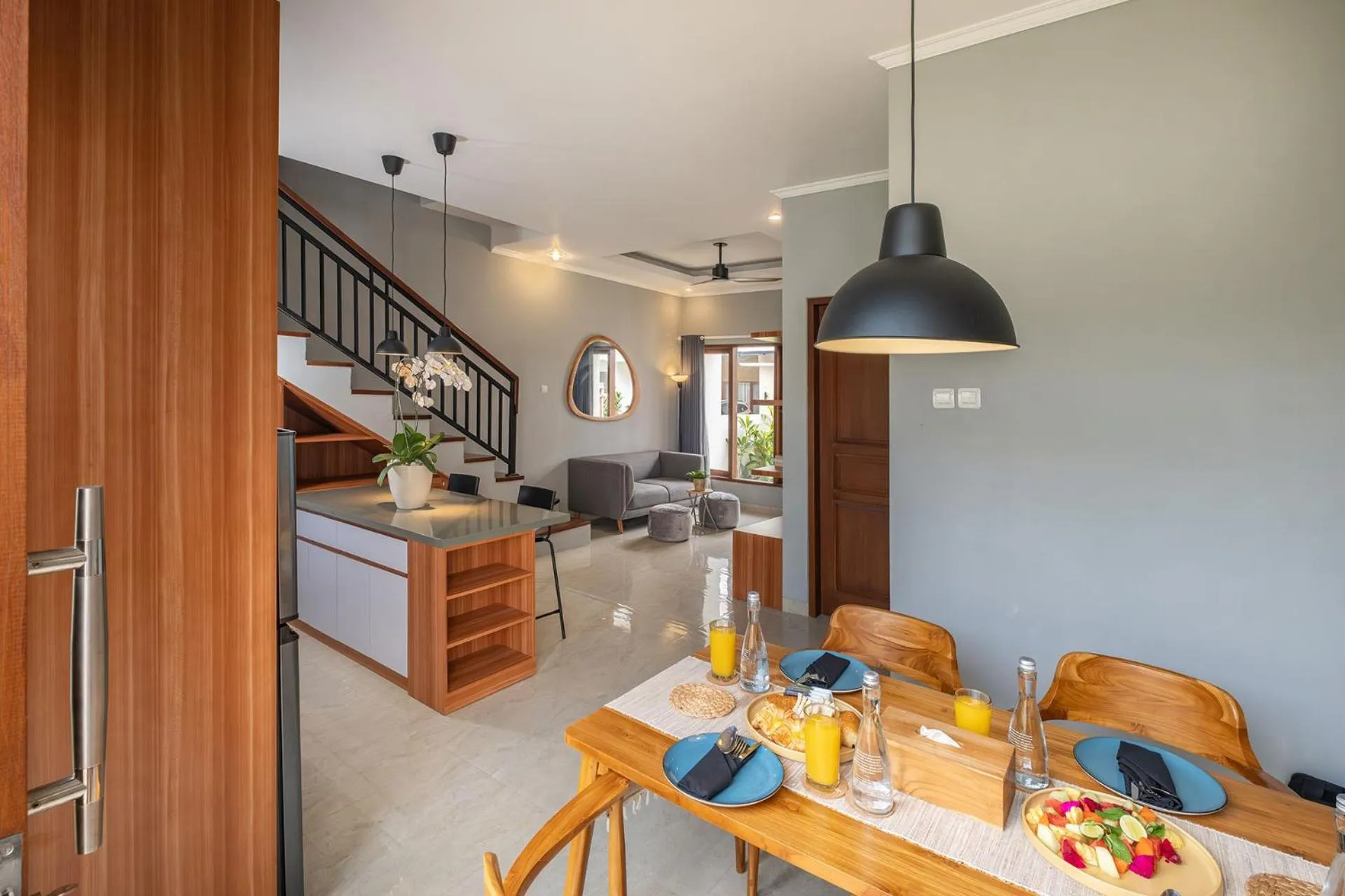 Taman Seminyak Suites