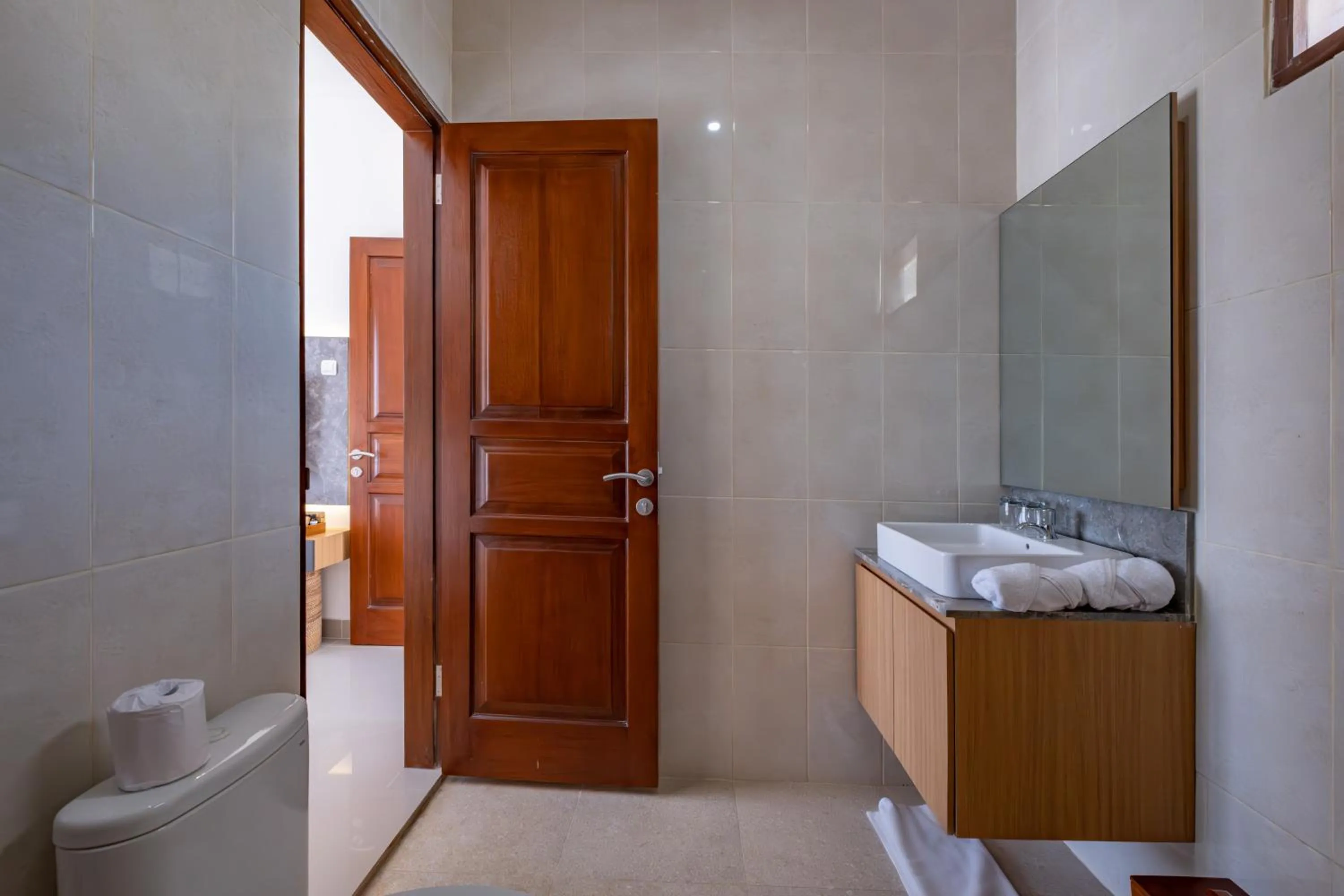 Bathroom in Taman Seminyak Suites