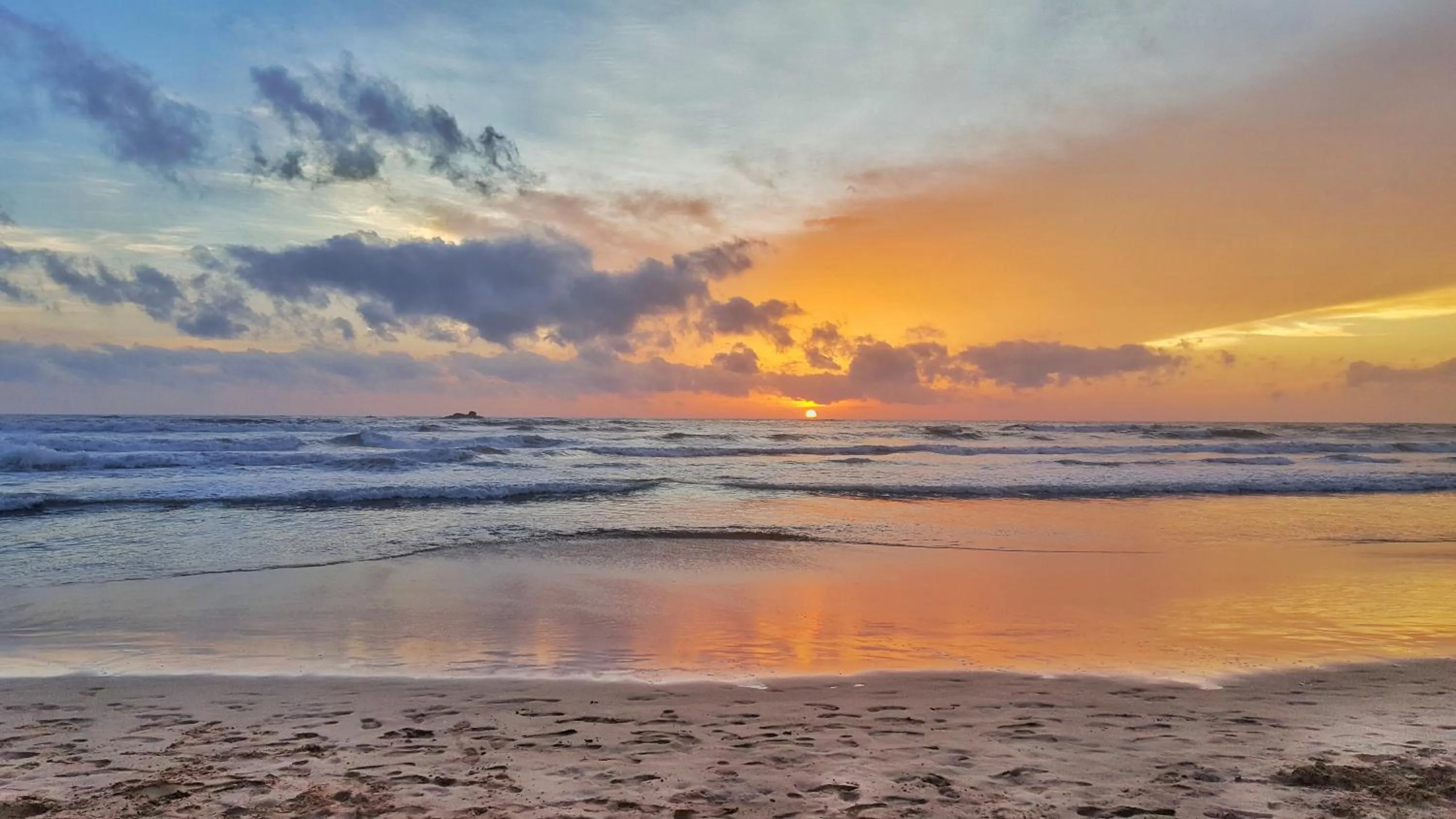 Beach in Sumal Villa