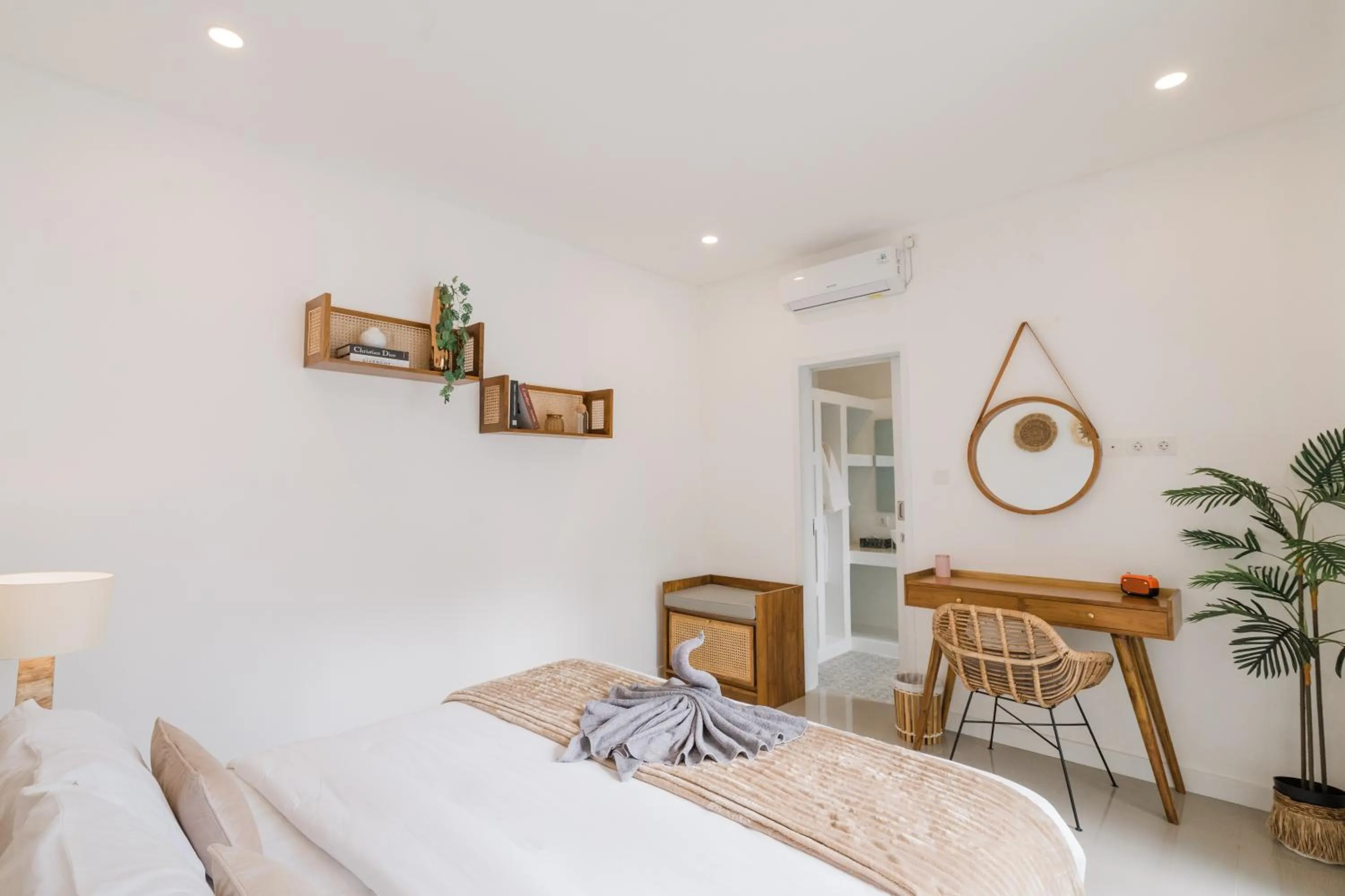 Bedroom, Bed in Villa Noni Kerobokan - By Bali Lyfe Venture