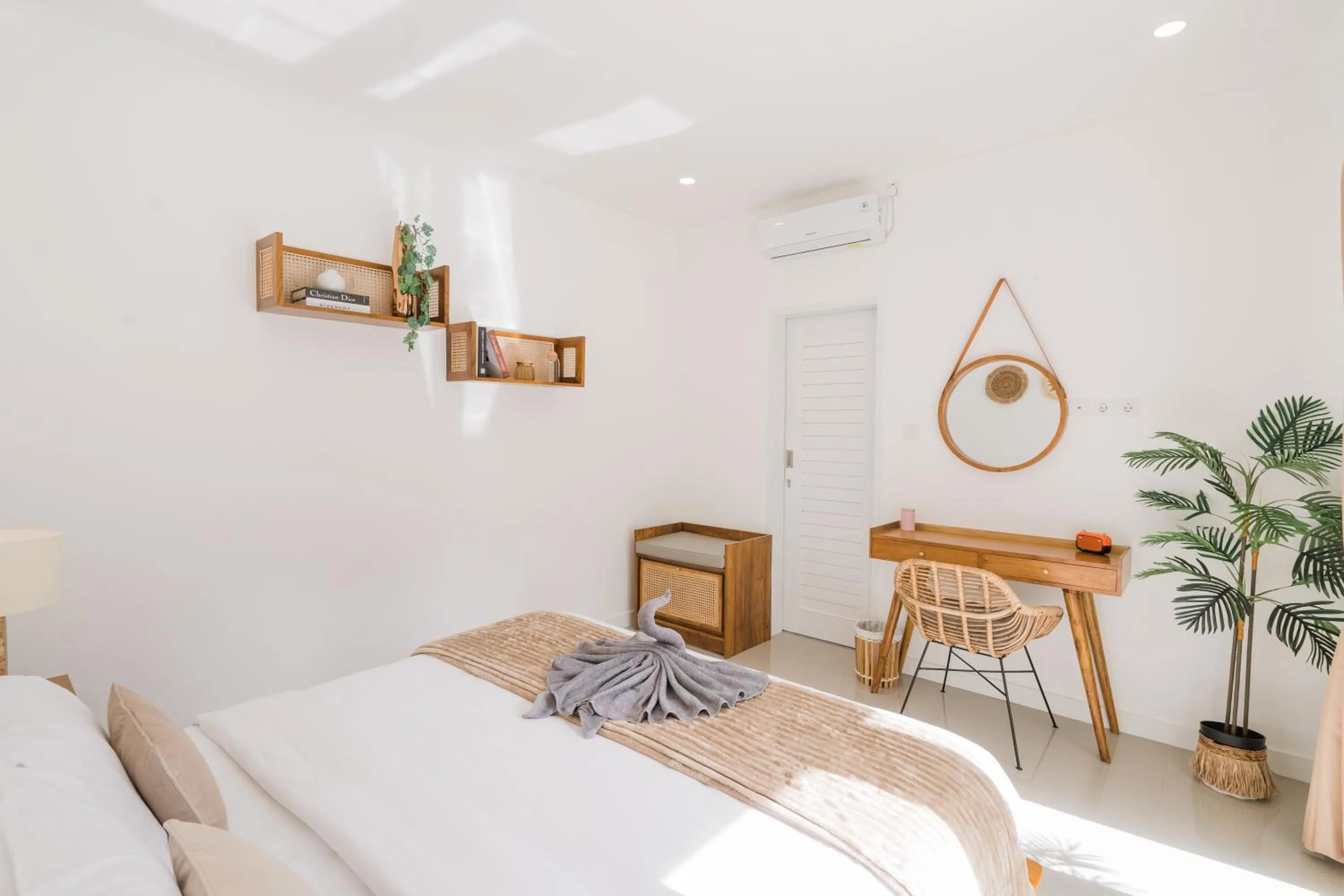 Bedroom, Bed in Villa Noni Kerobokan - By Bali Lyfe Venture