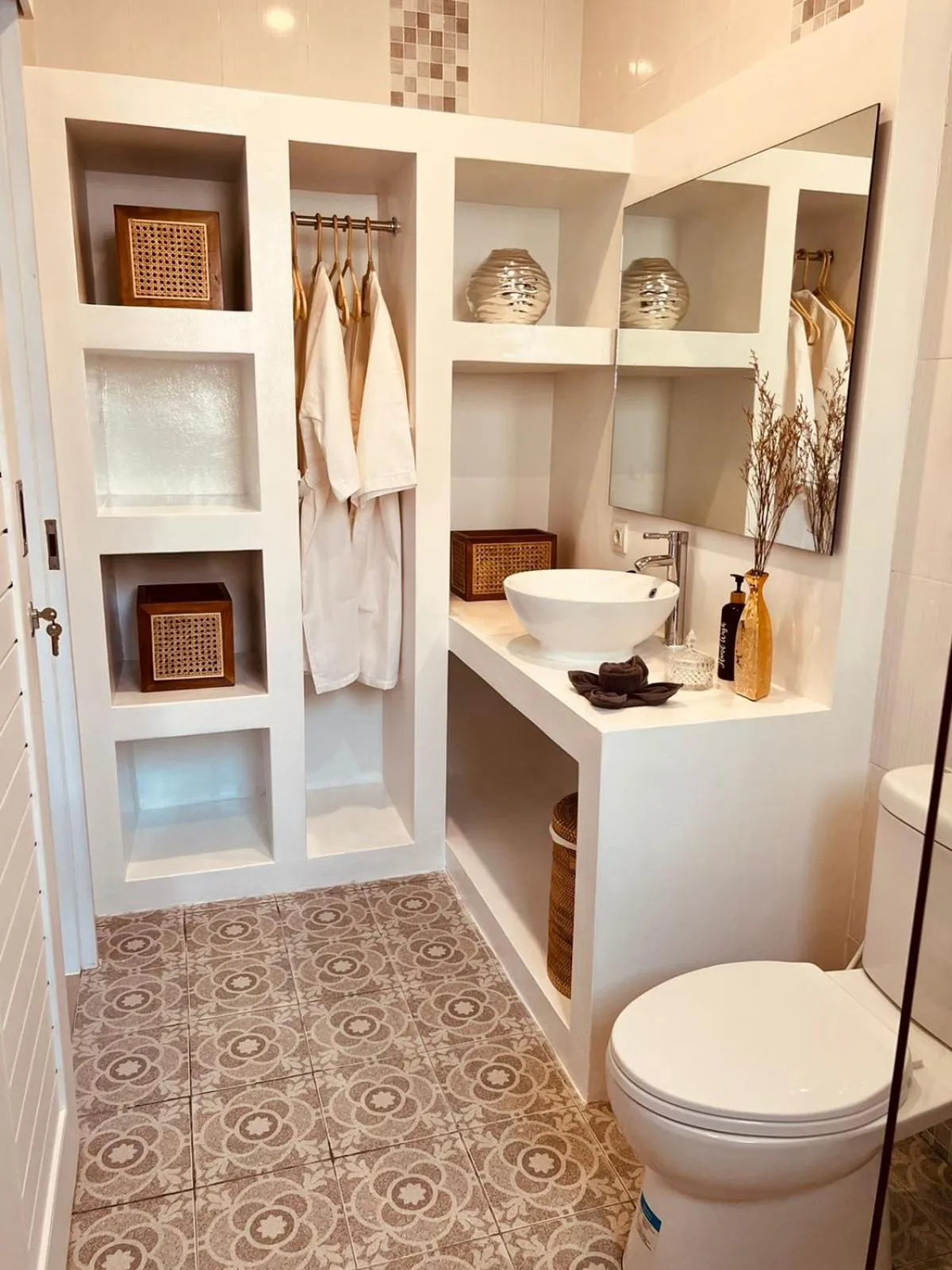 Bathroom in Villa Noni Kerobokan - By Bali Lyfe Venture