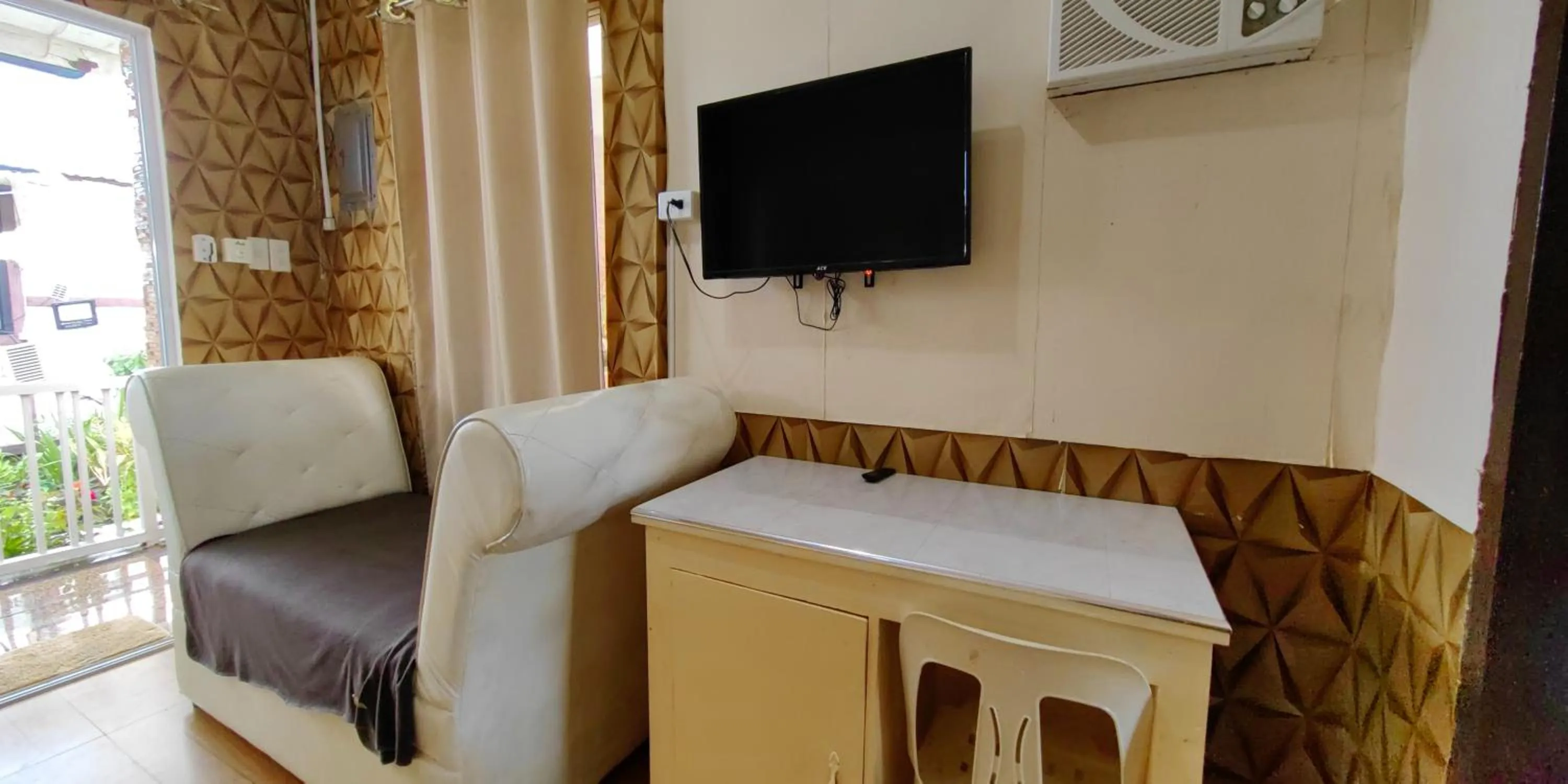 TV and multimedia in Chibel Summer Riverside Resort