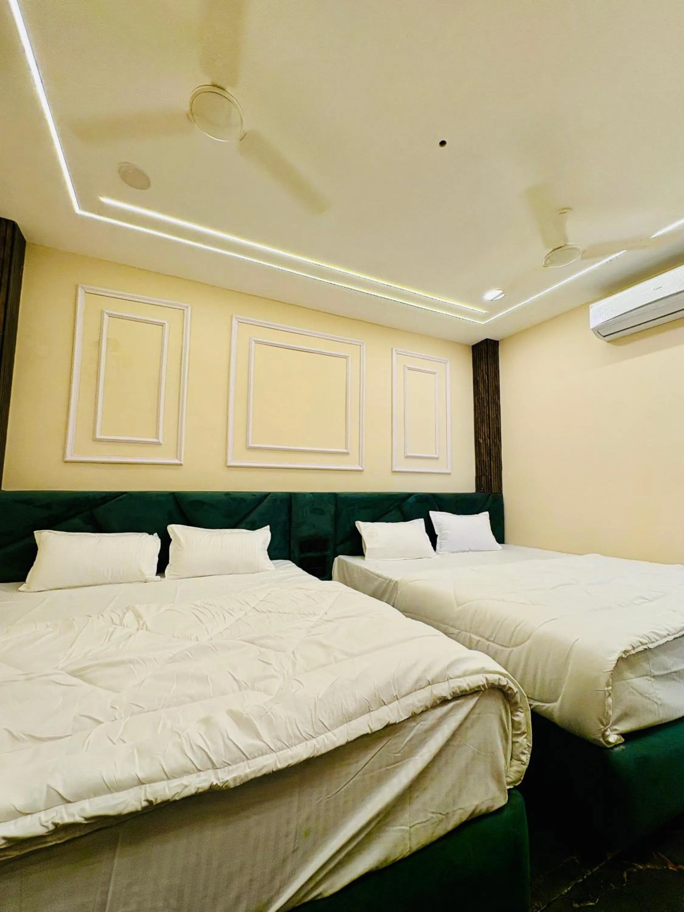 Bedroom in Hotel Naagshree