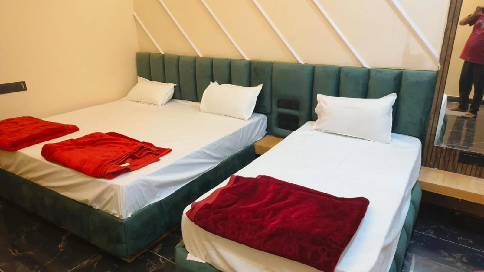 Photo of the whole room in Hotel Naagshree