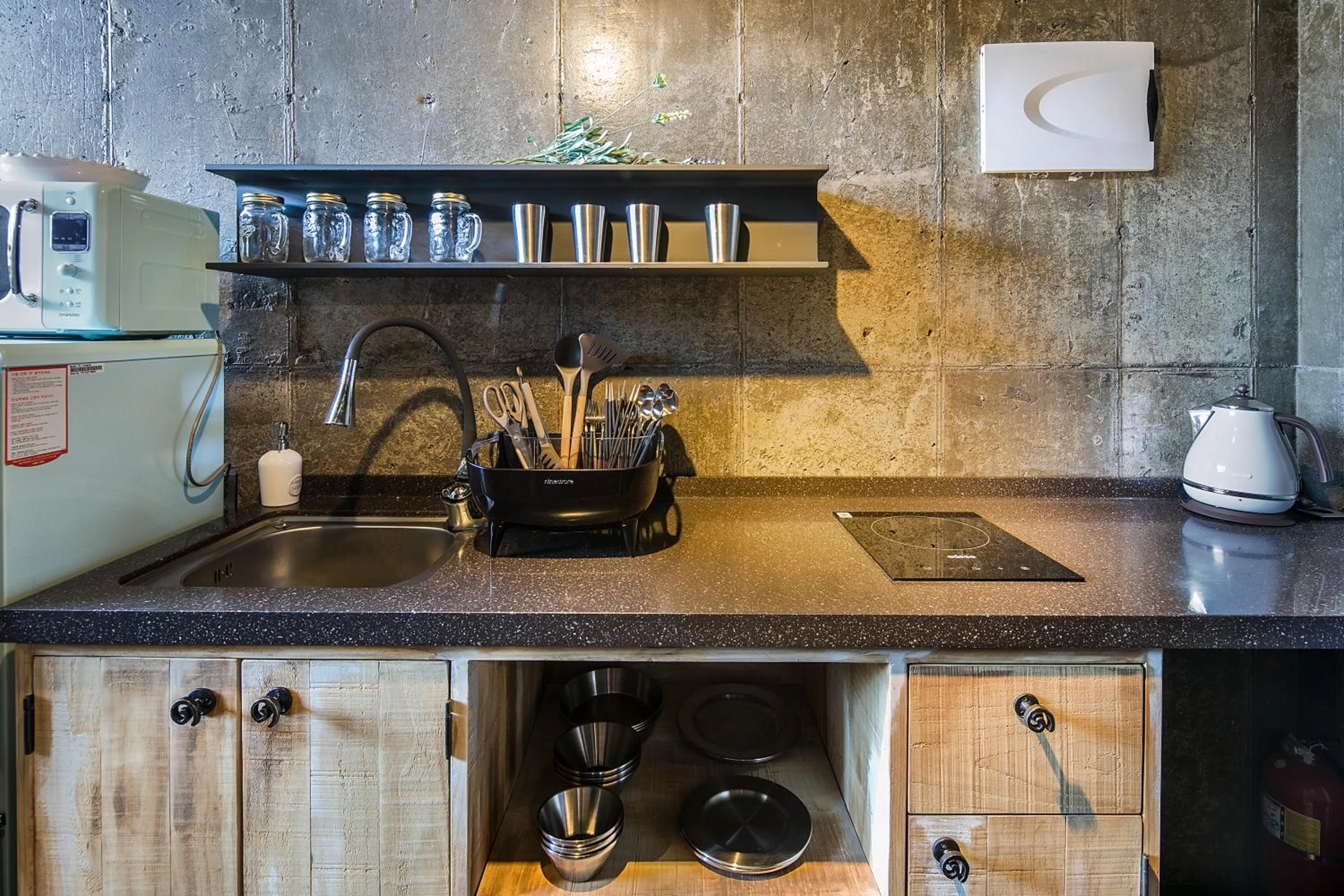 Kitchen or kitchenette in SS Resort