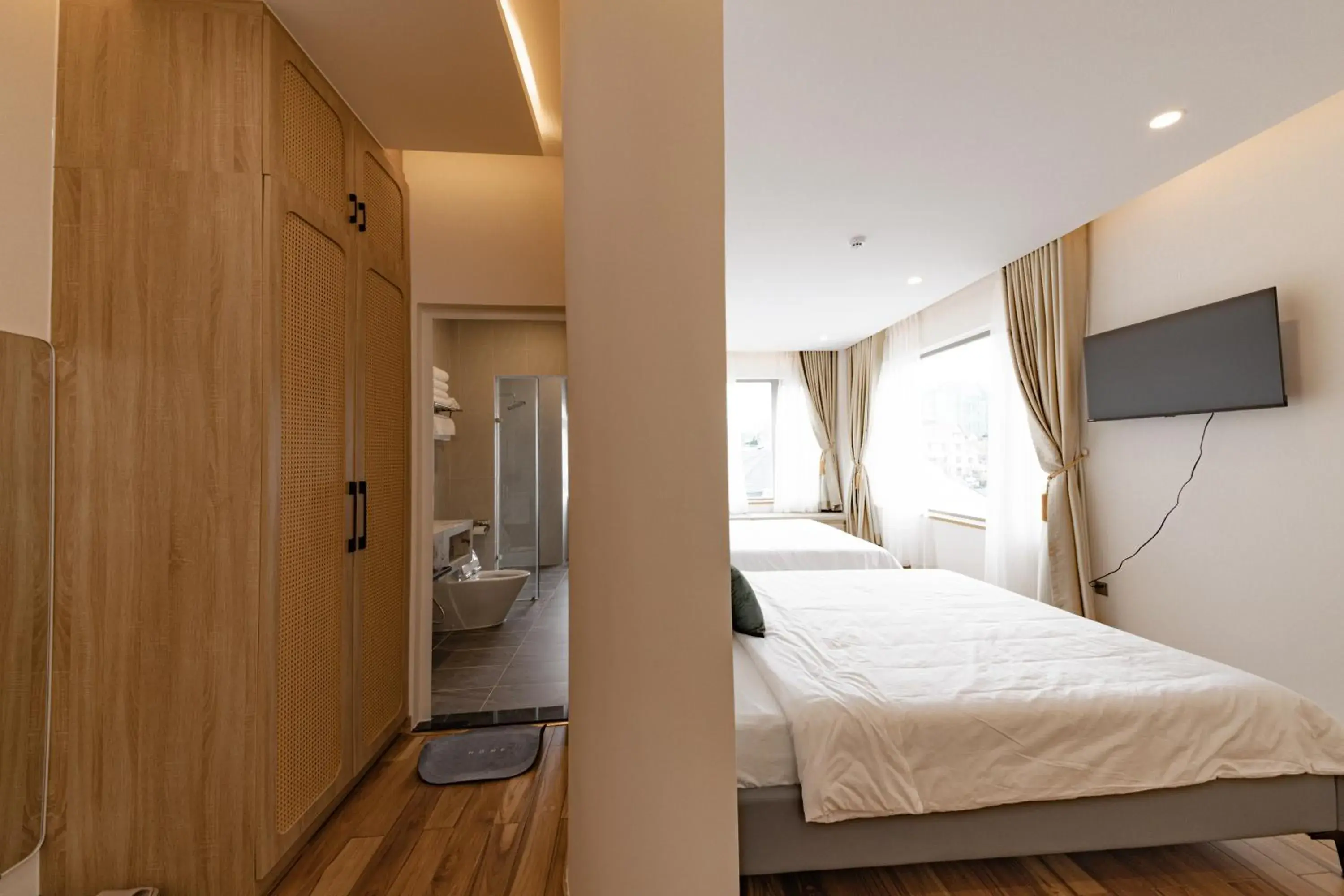 Superior Family Room in Jodi Dalat Hotel Superior Family Room in Jodi Dalat Hotel