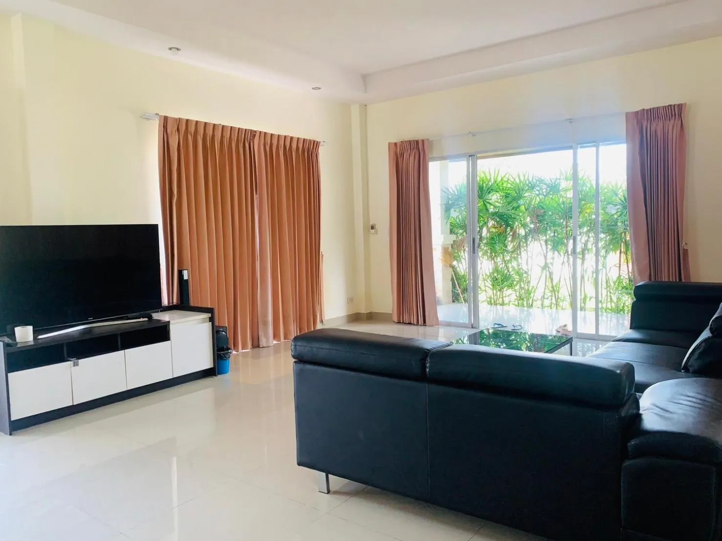 Guests in Unique Pool Villa Resort