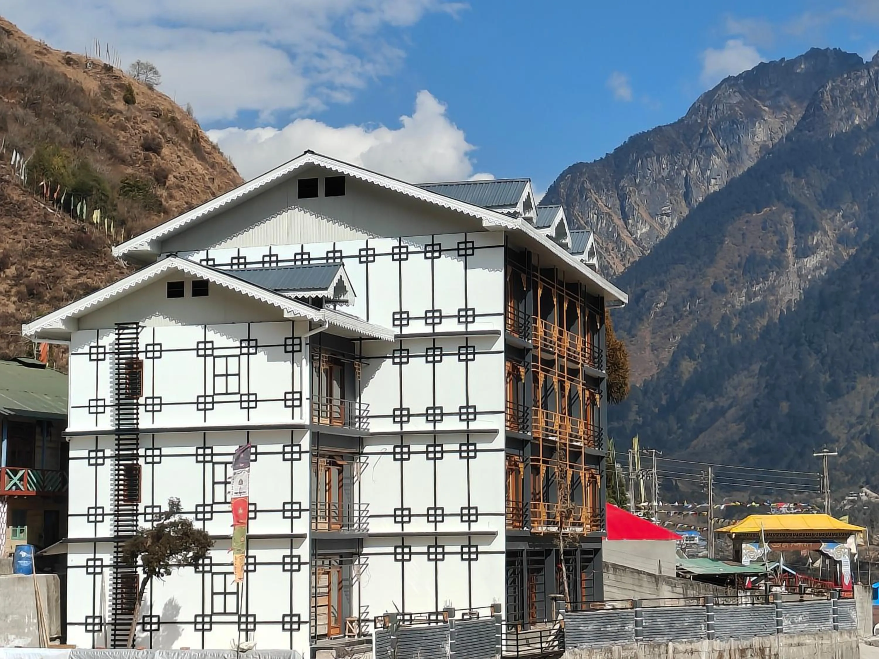 Property building in Mount Bayul Shangri-La Resort