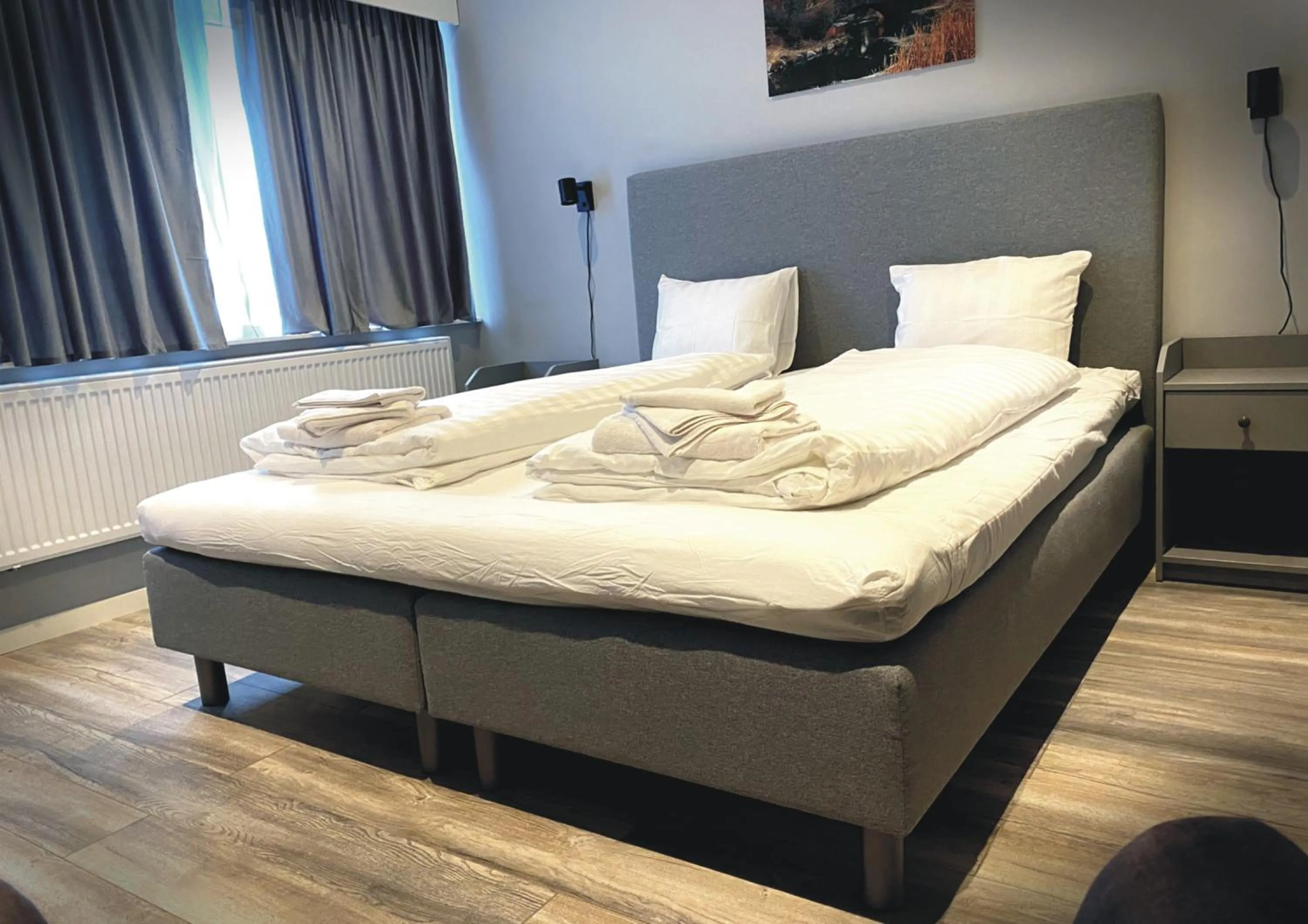 Bed in Älvsjö stadshotell