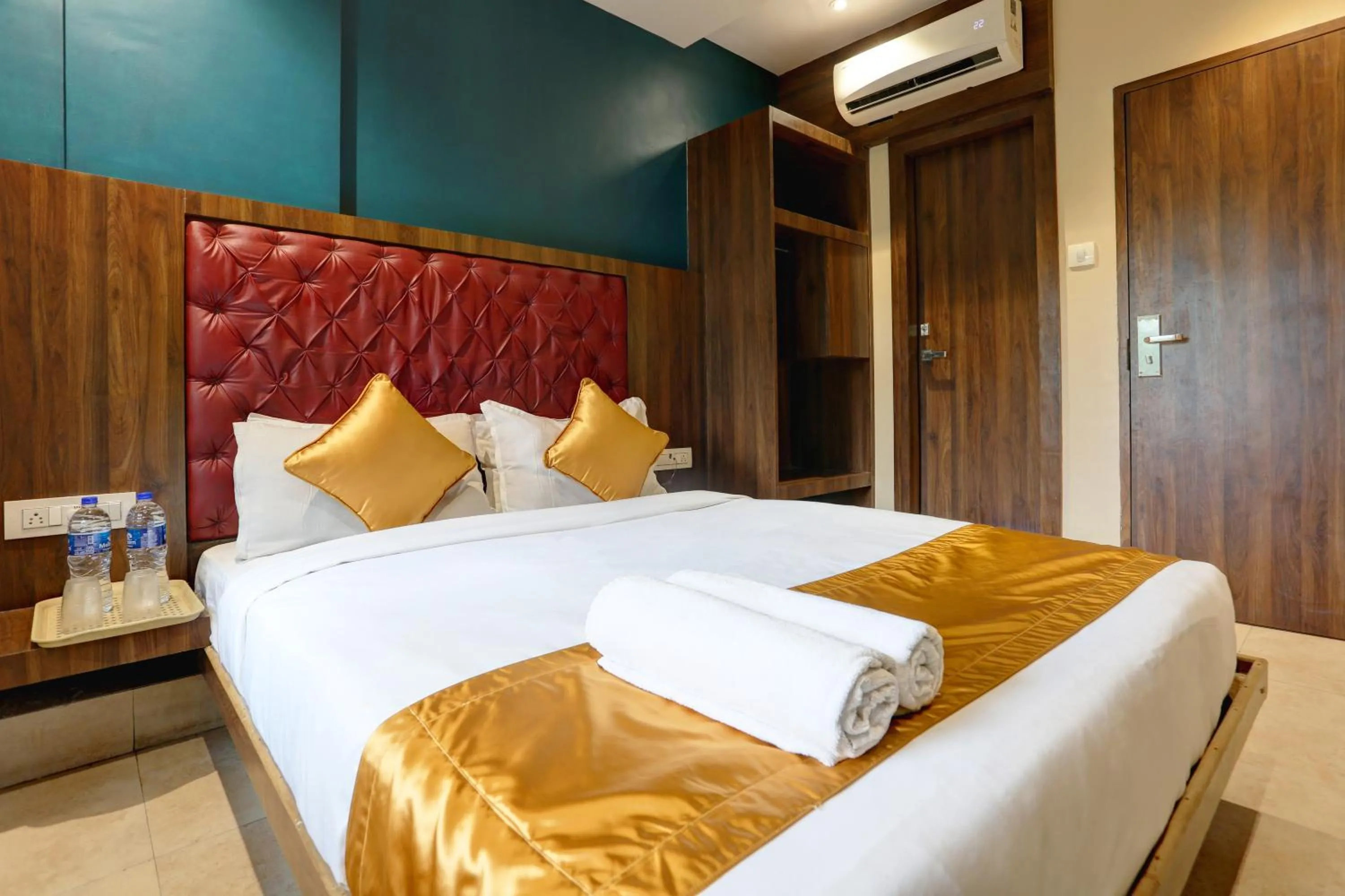 Bedroom, Bed in Hotel Sea Breeze