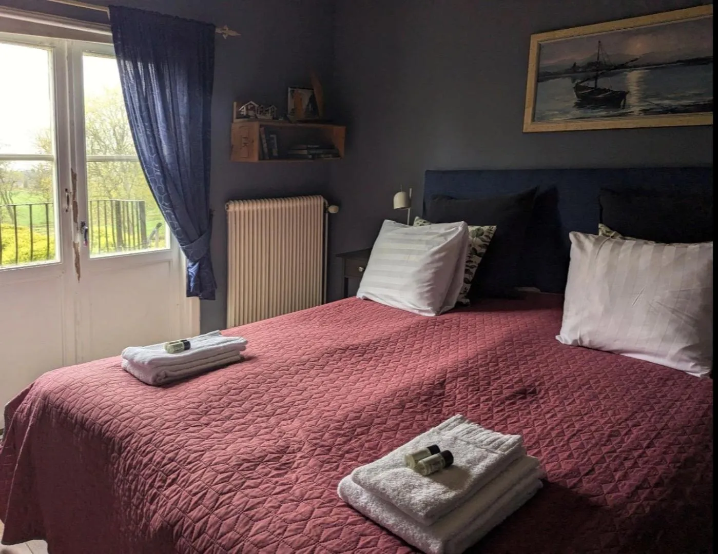 Bed in Brunsbo G:a Biskopsgård Hotell & Konferens