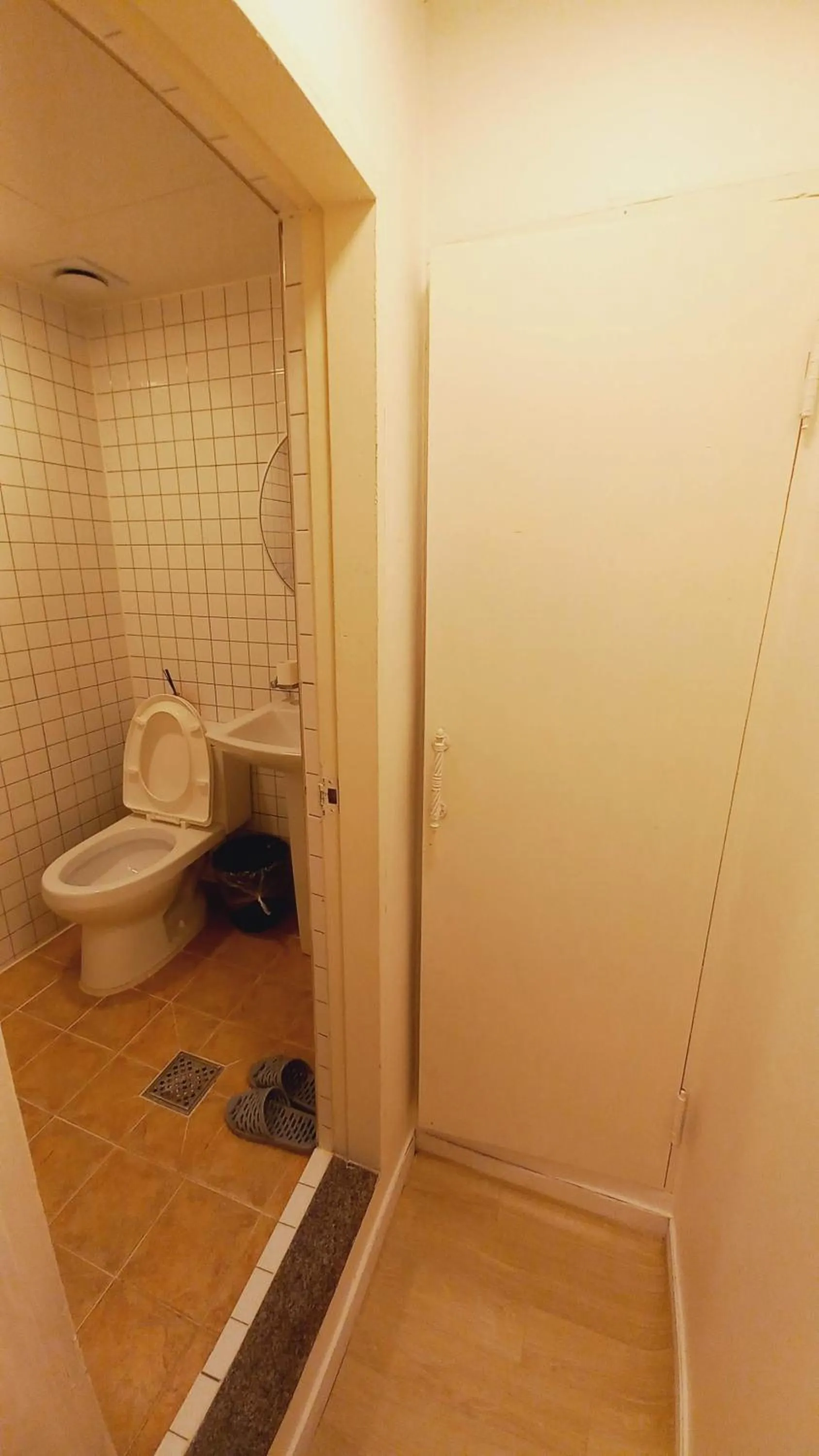 Bathroom in G Yongsan Inn