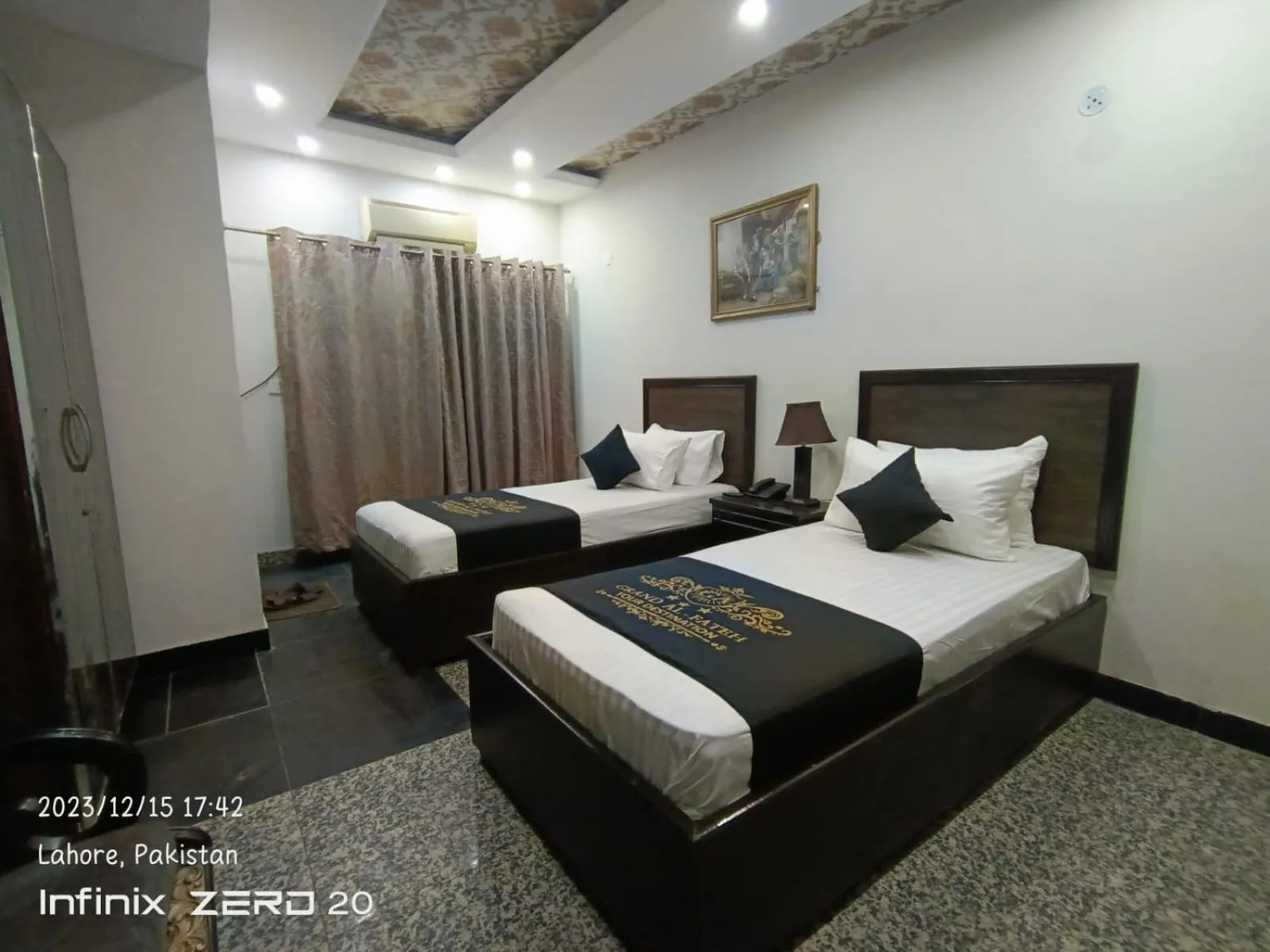 Photo of the whole room, Bed in Grand AlFateh Hotel