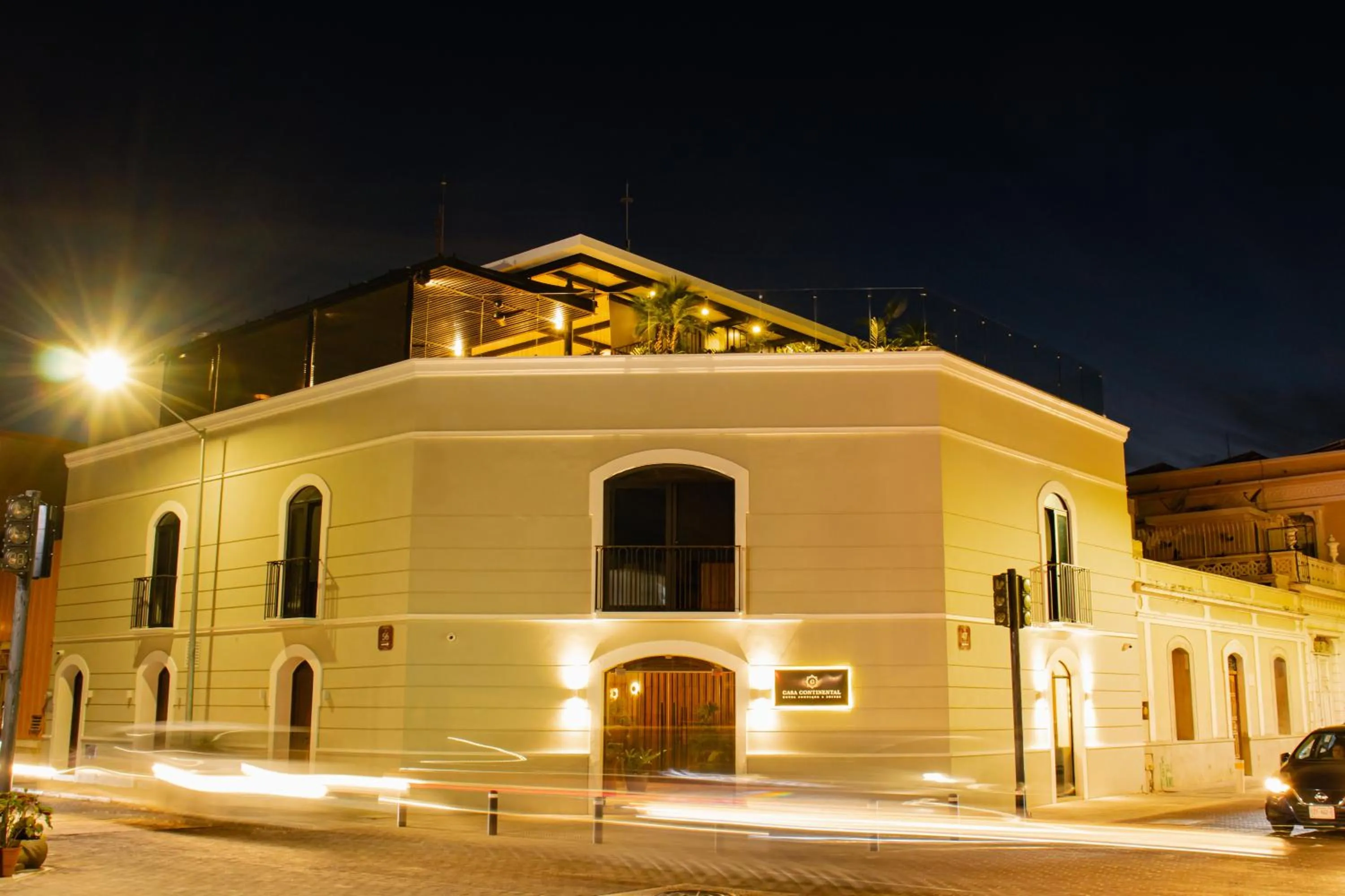 Facade/entrance in Casa Continental Hotel Boutique & Suites - Adults Only