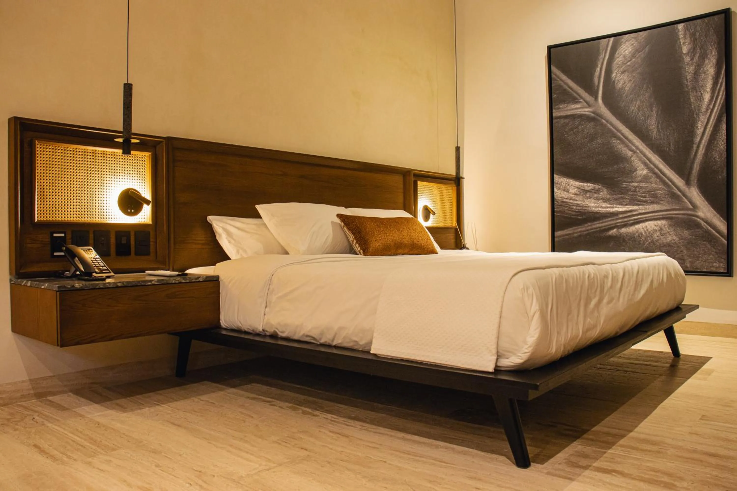Bed in Casa Continental Hotel Boutique & Suites - Adults Only
