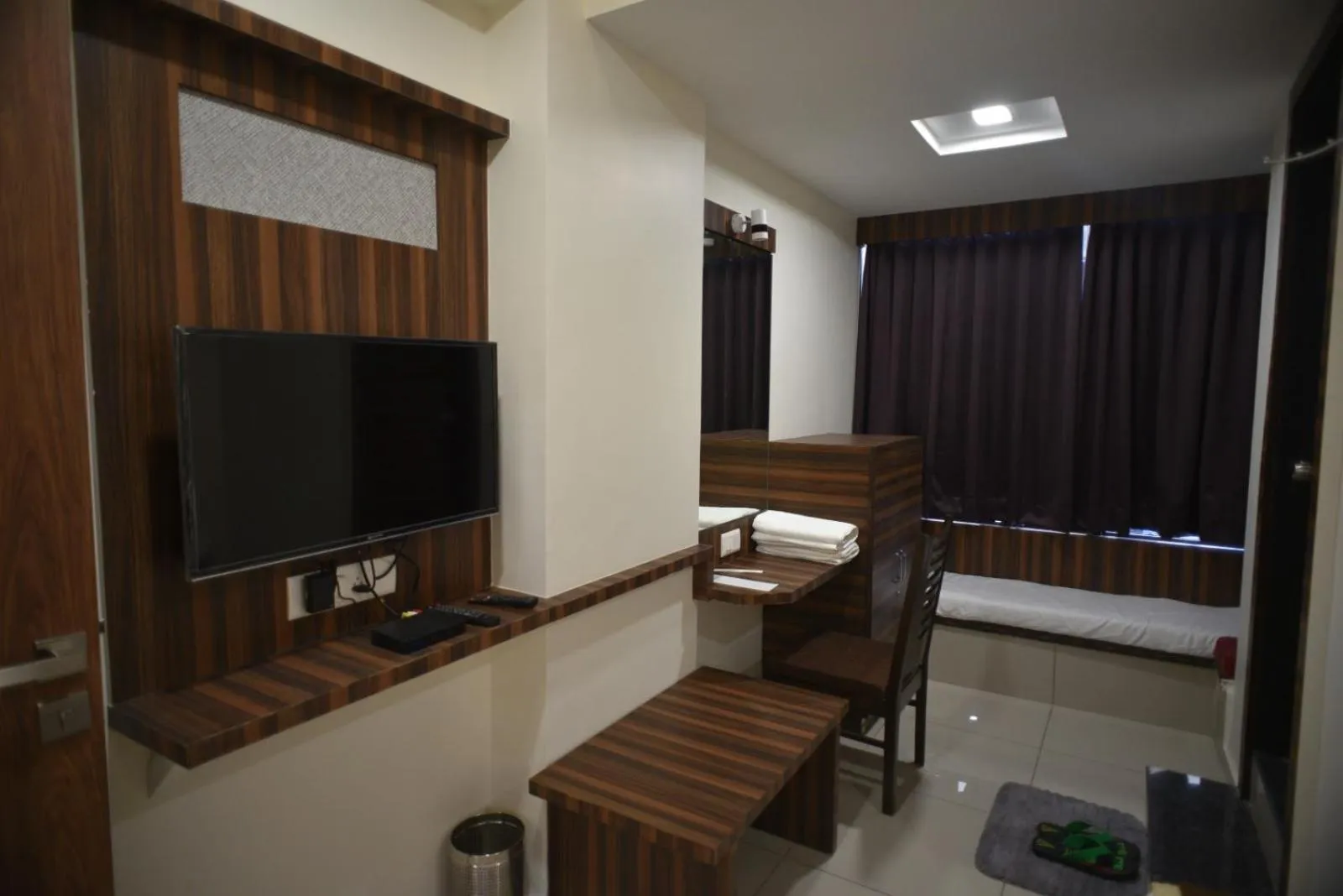TV and multimedia in Hotel Royal Residency