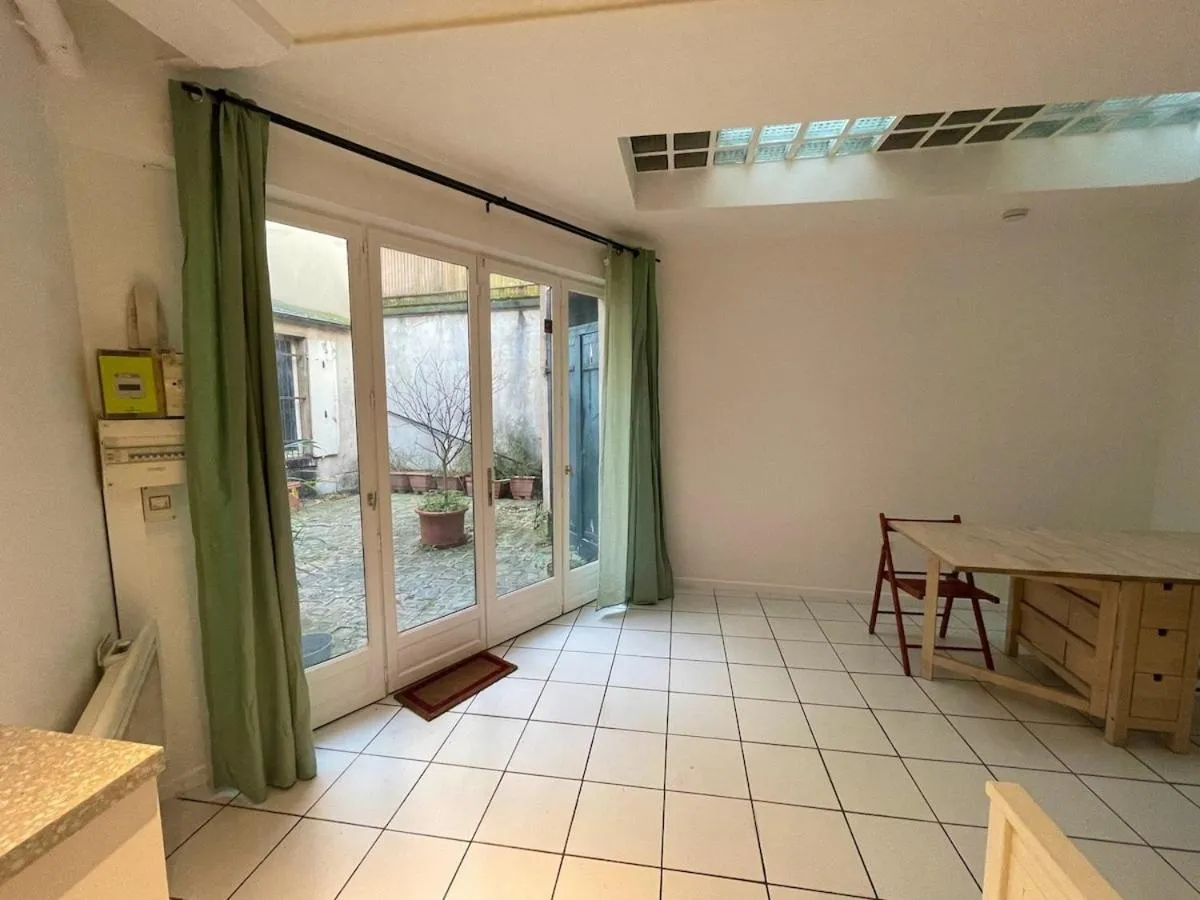 Dining area in T2 sur cour au coeur des JO 2024