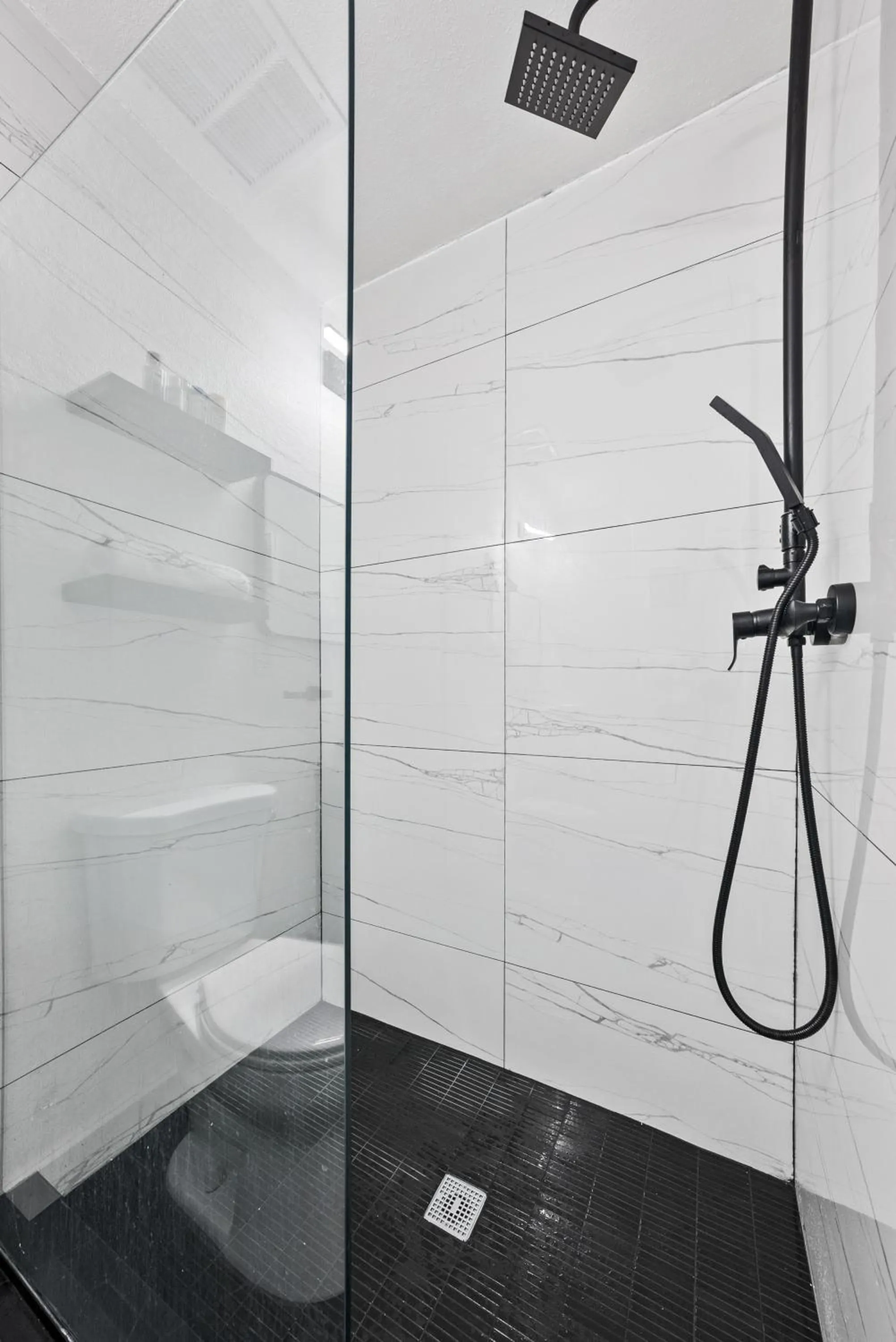 Property building in Las Olas Guest House