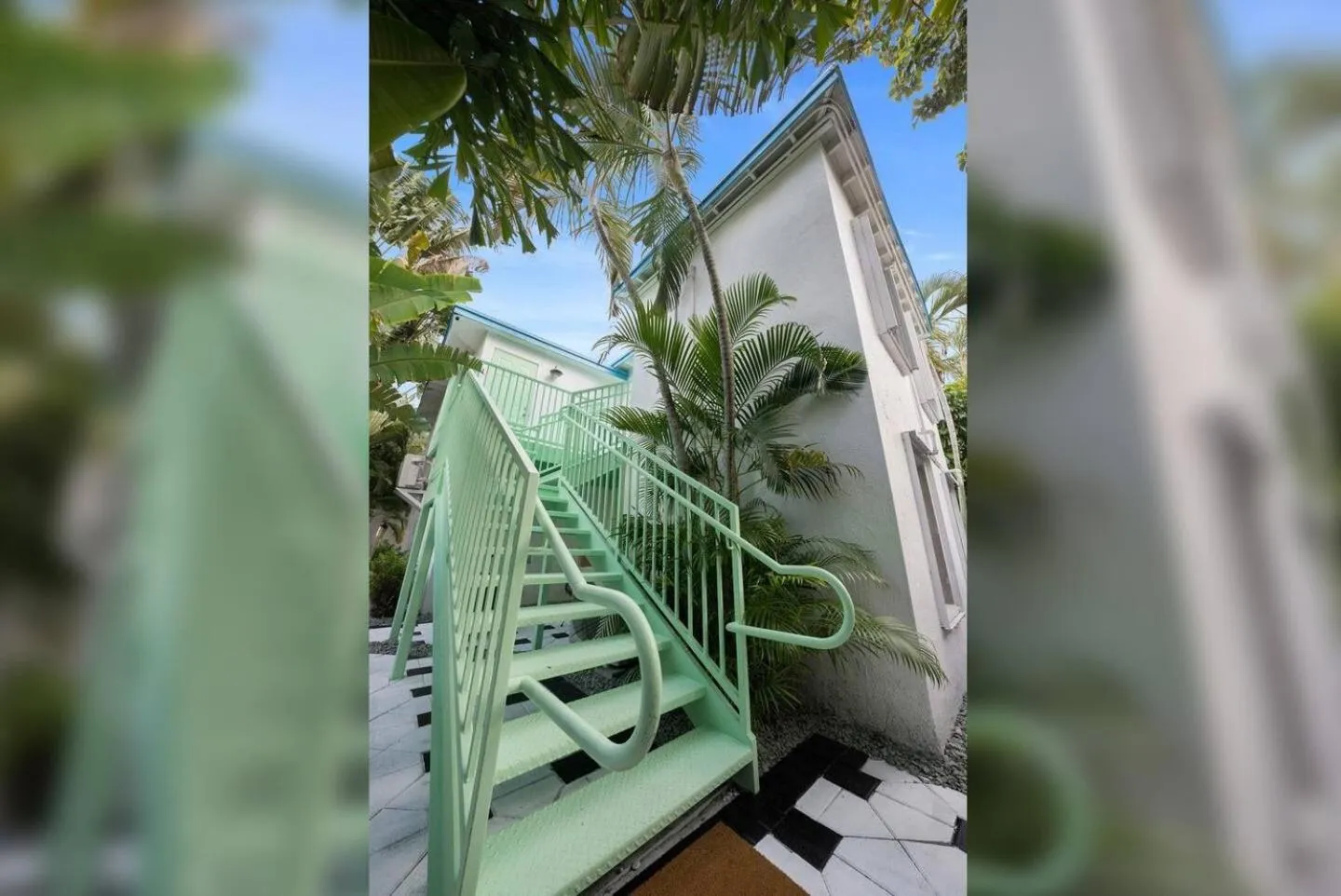 Las Olas Guest House