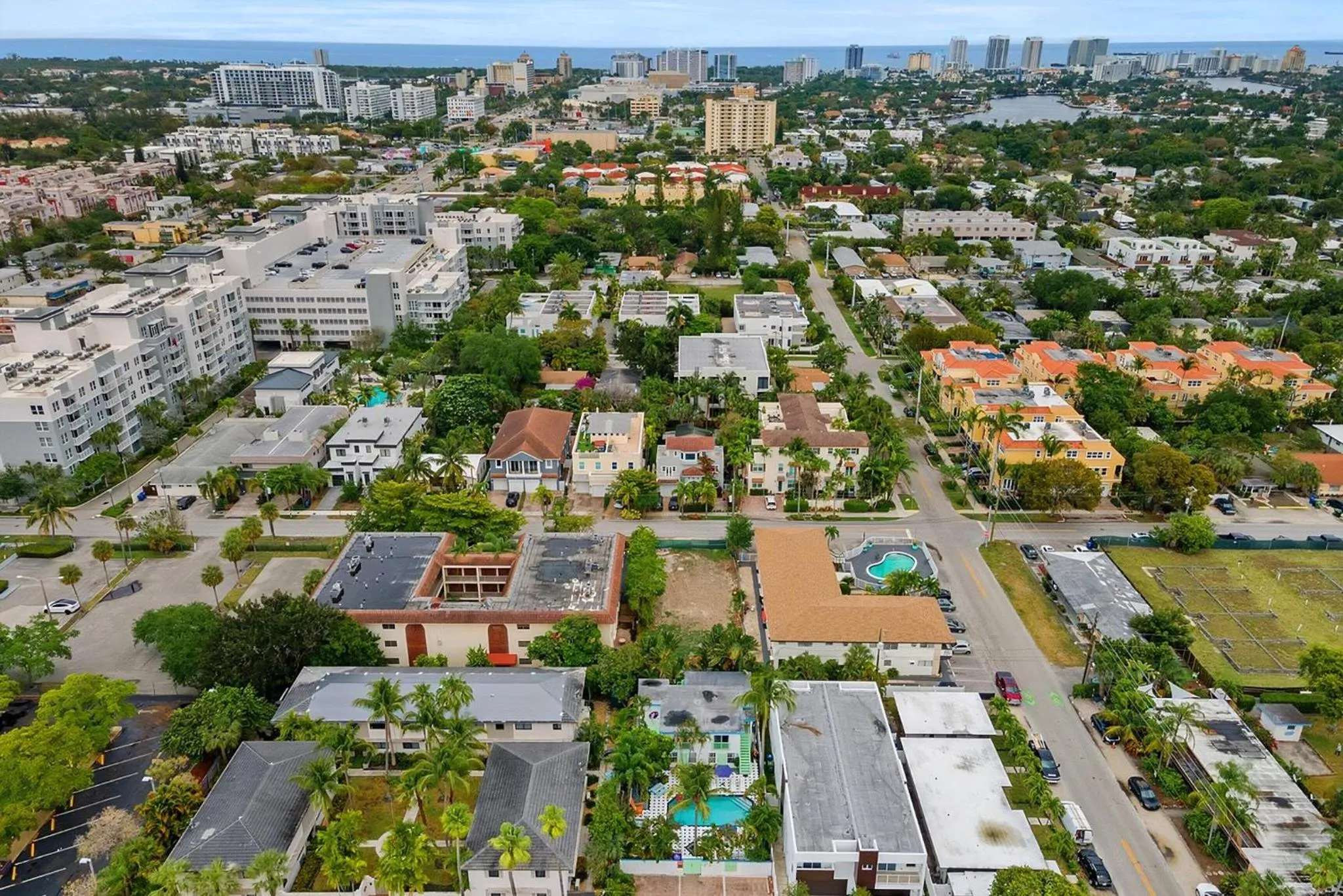 Property building in Las Olas Guest House