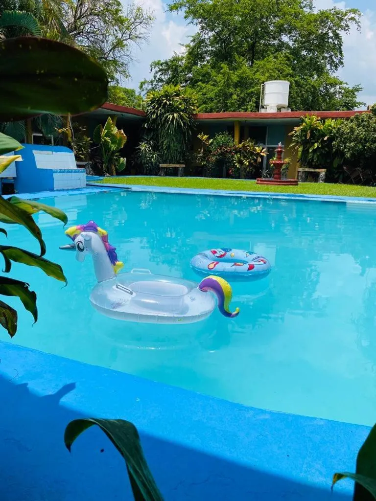 Swimming pool in Hotel Del Valle