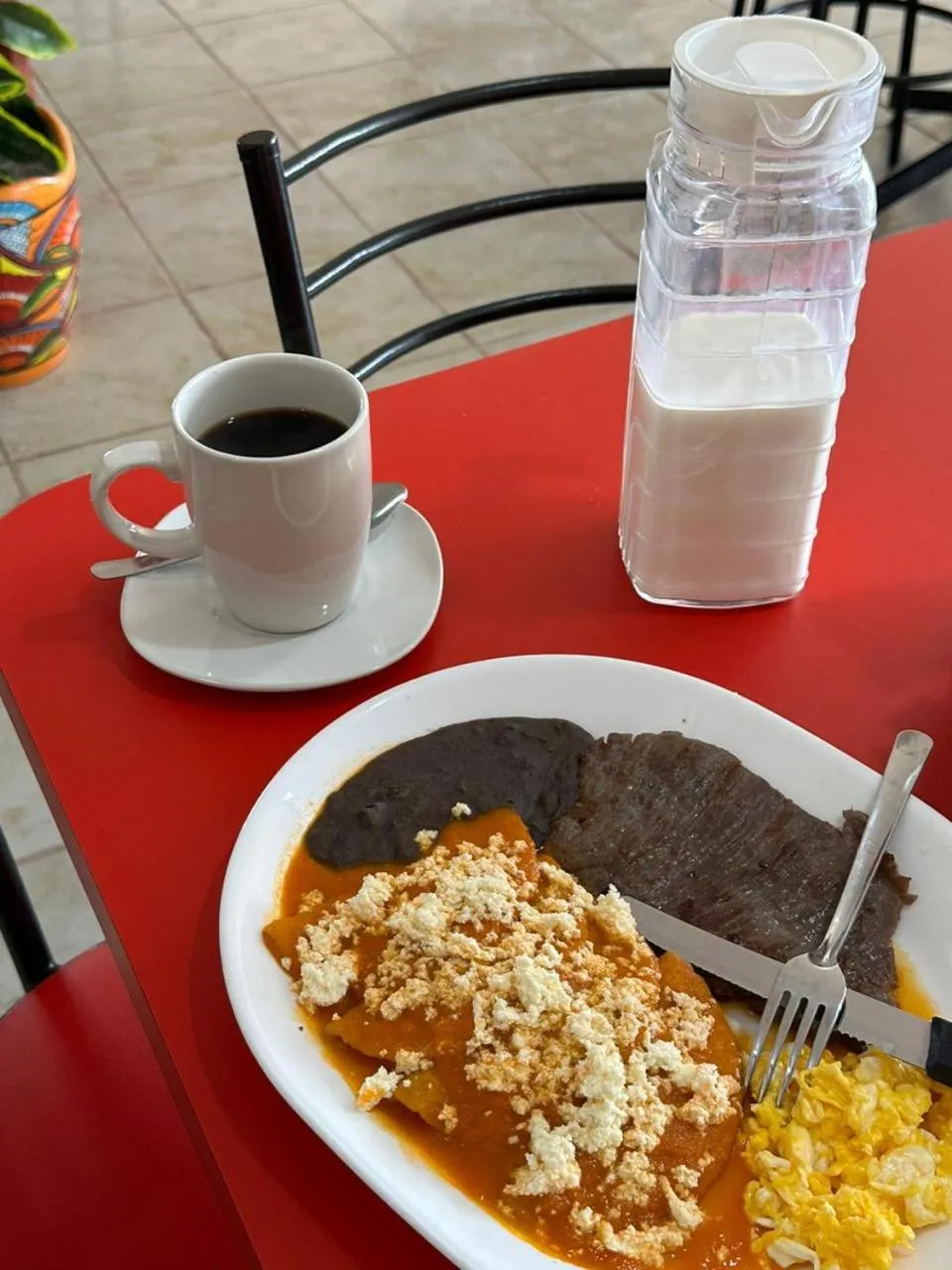 Food and drinks in Hotel Del Valle