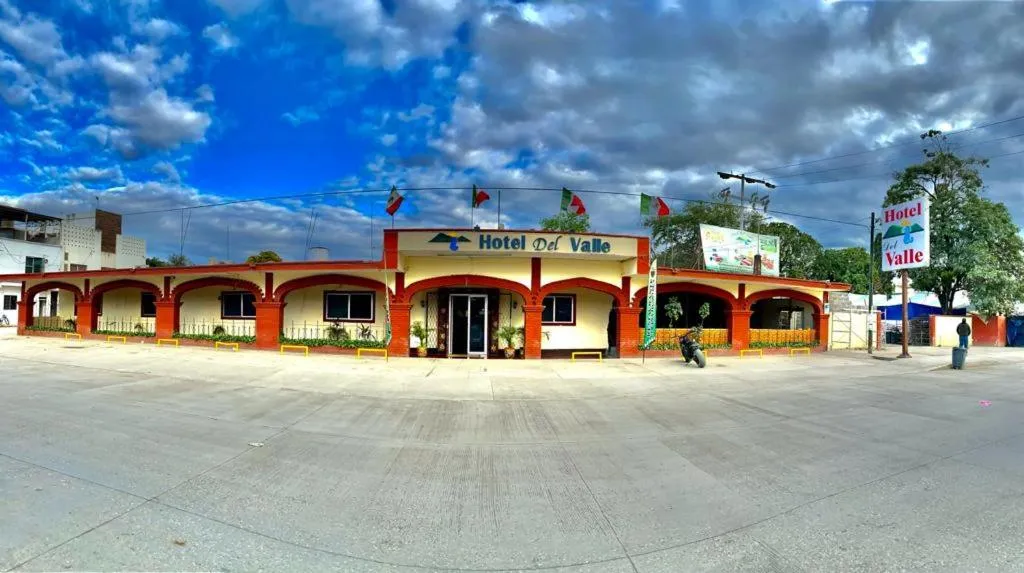 Property building in Hotel Del Valle