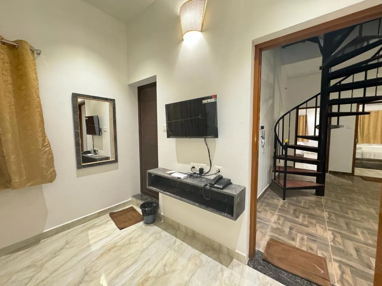 Photo of the whole room in La Tamara Suite - TIE