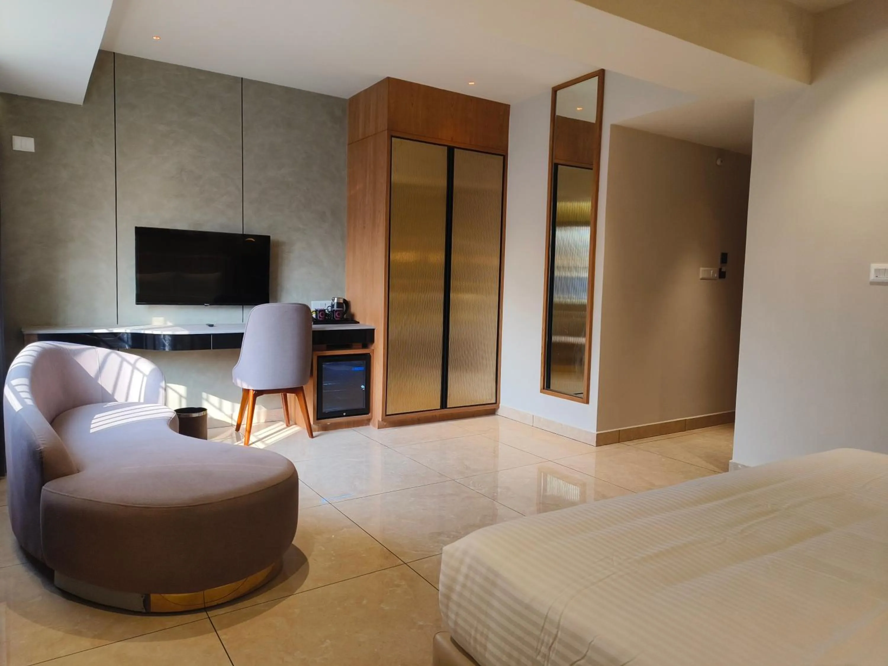 Living room, Bed in Zipp Hotel Le Opera