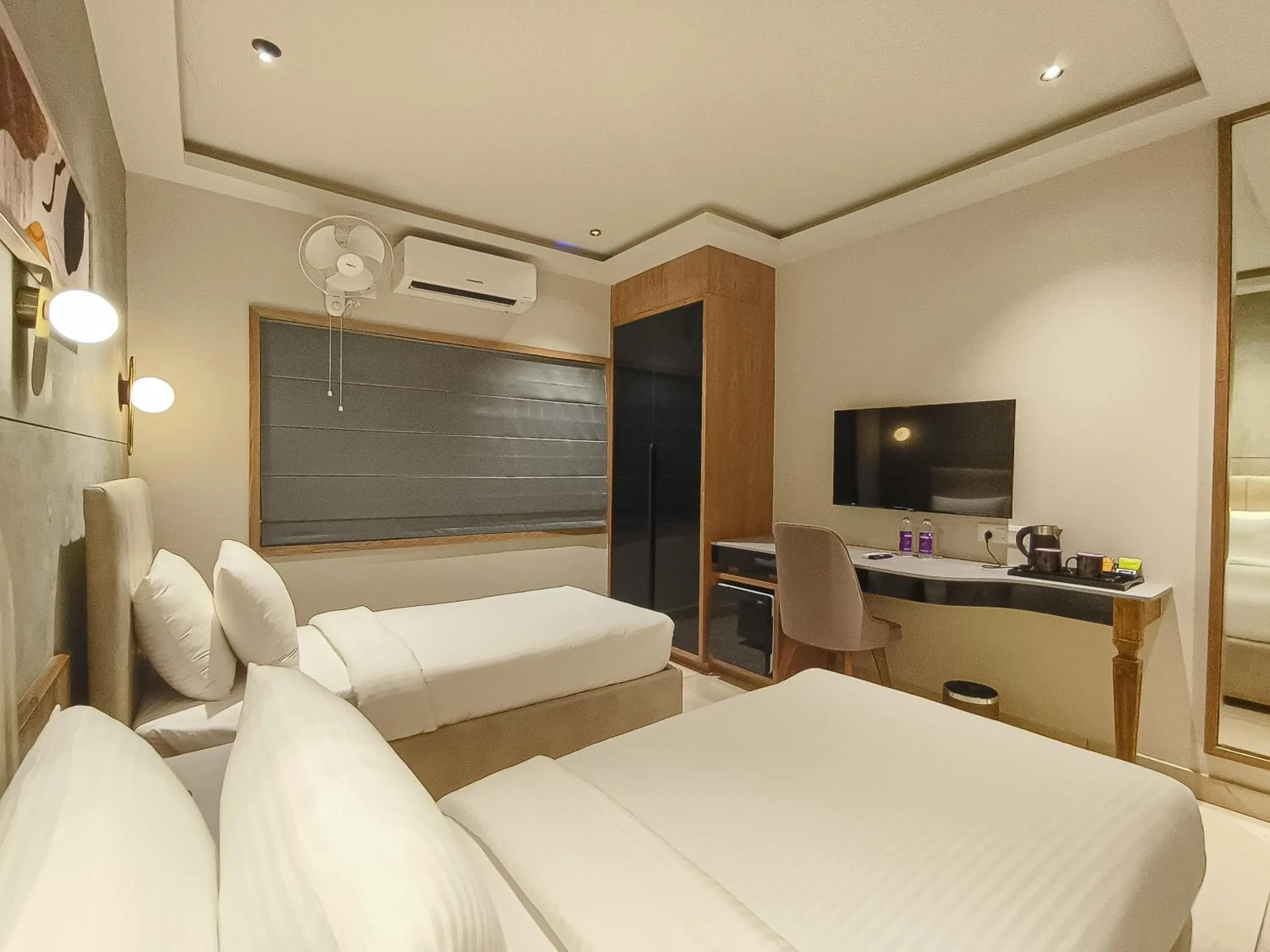 Bedroom, Bed in Zipp Hotel Le Opera