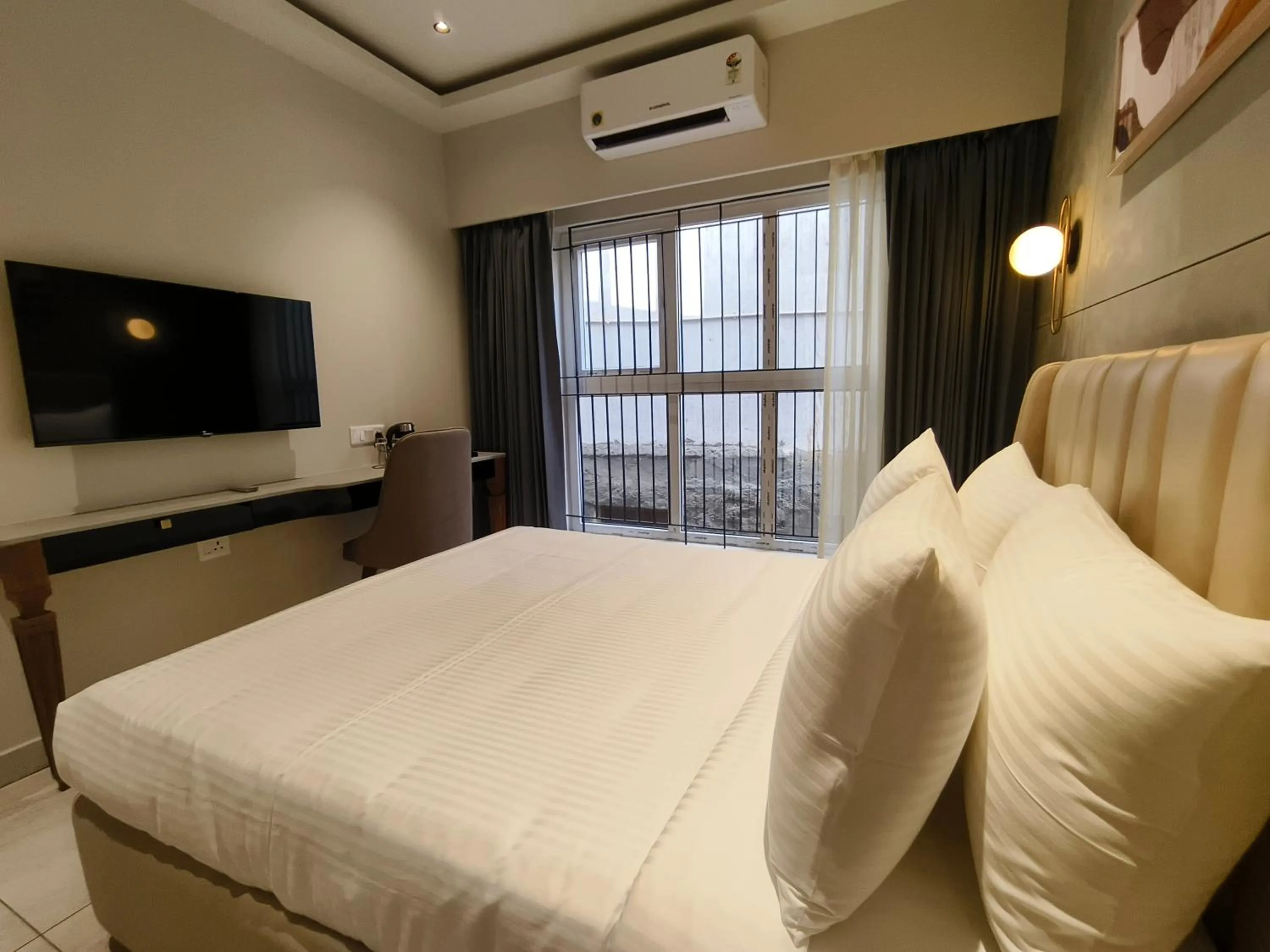 Bed in Zipp Hotel Le Opera