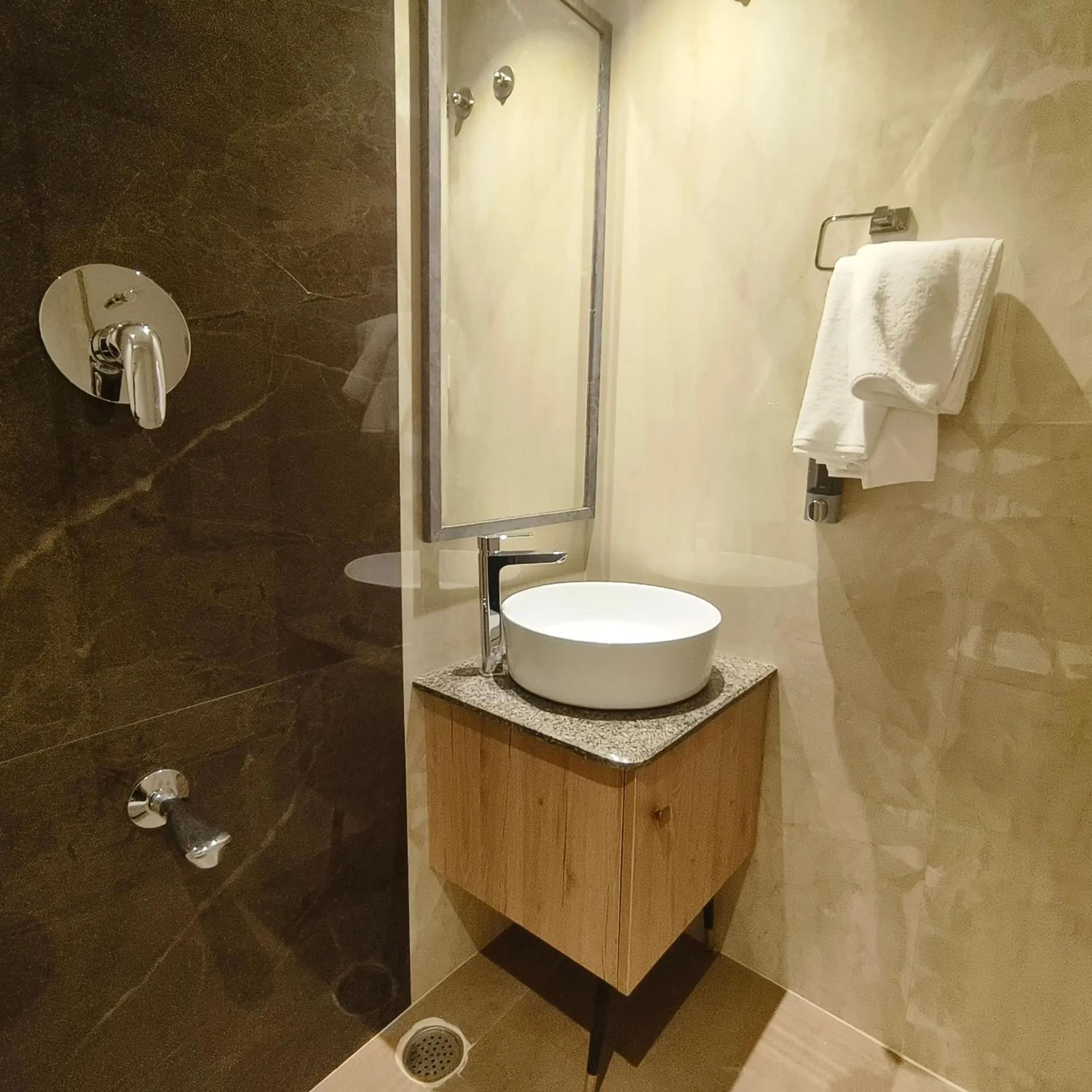 Bathroom in Zipp Hotel Le Opera