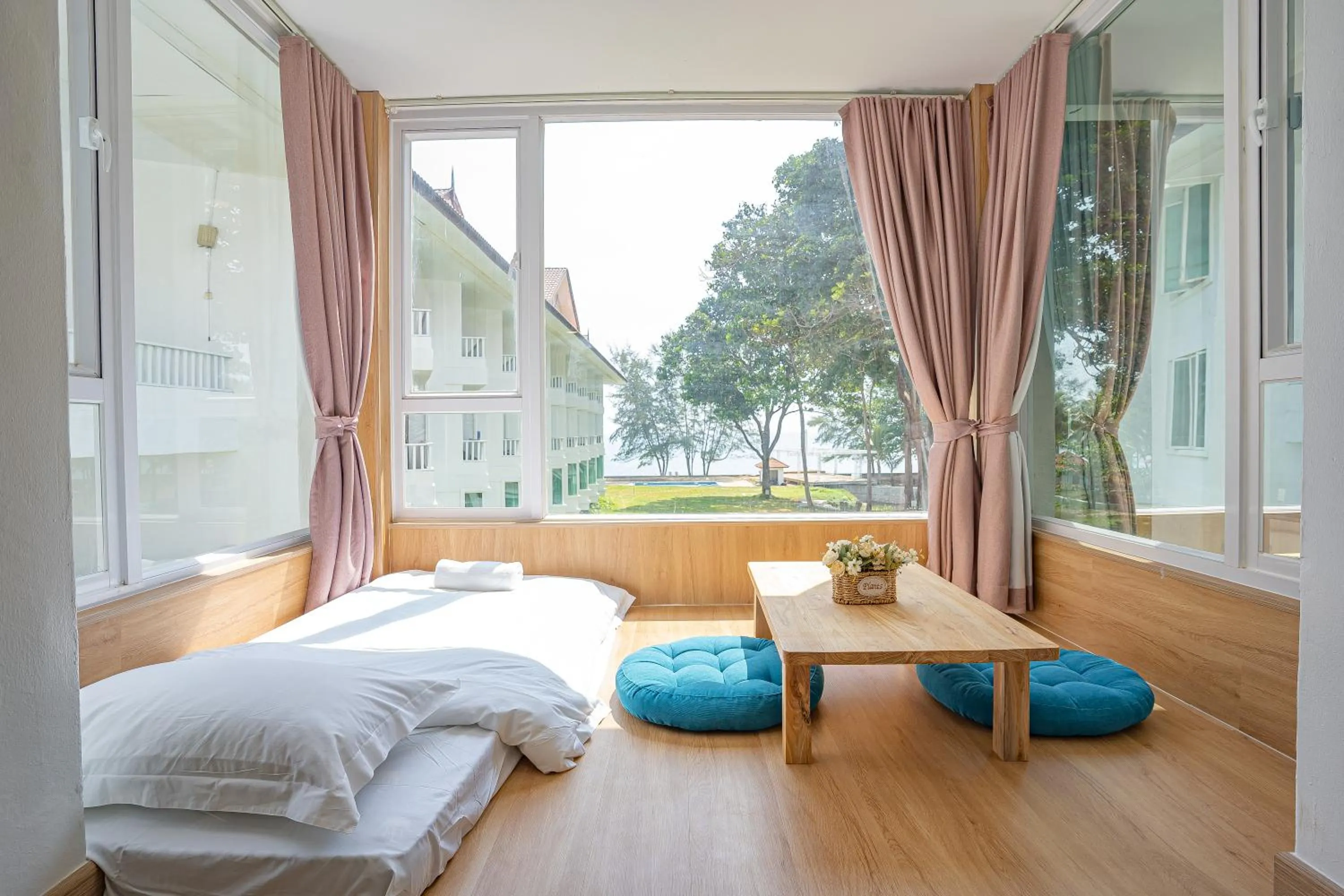 Bed in BIDONG VIEW RESORT