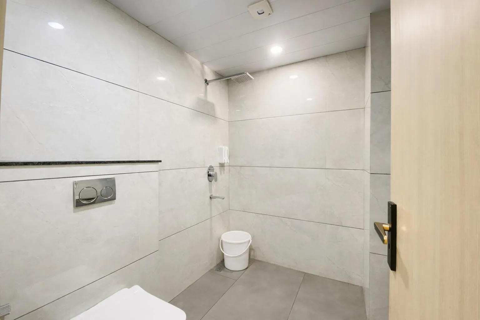 Bathroom in Hotel Holiday Grand