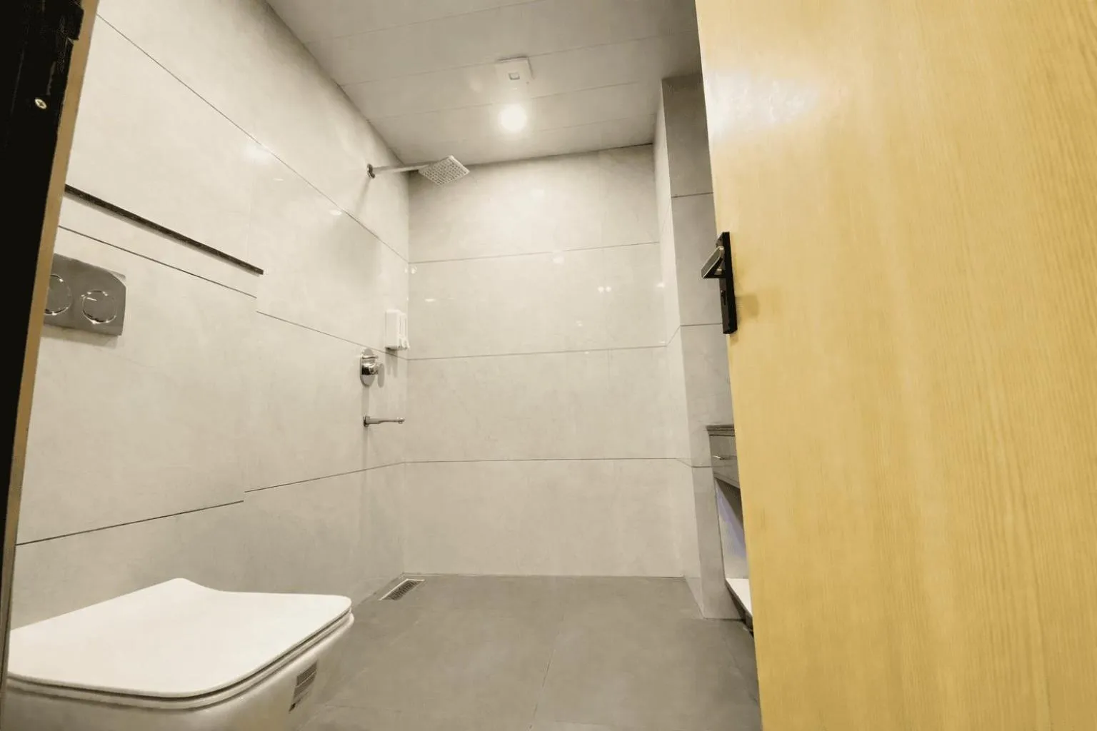 Bathroom in Hotel Holiday Grand