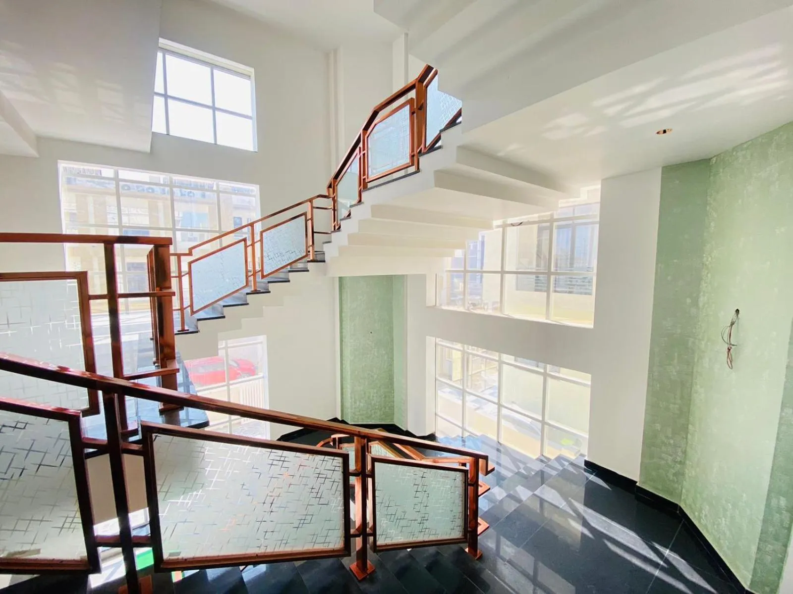 elevator in Hotel Holiday Grand