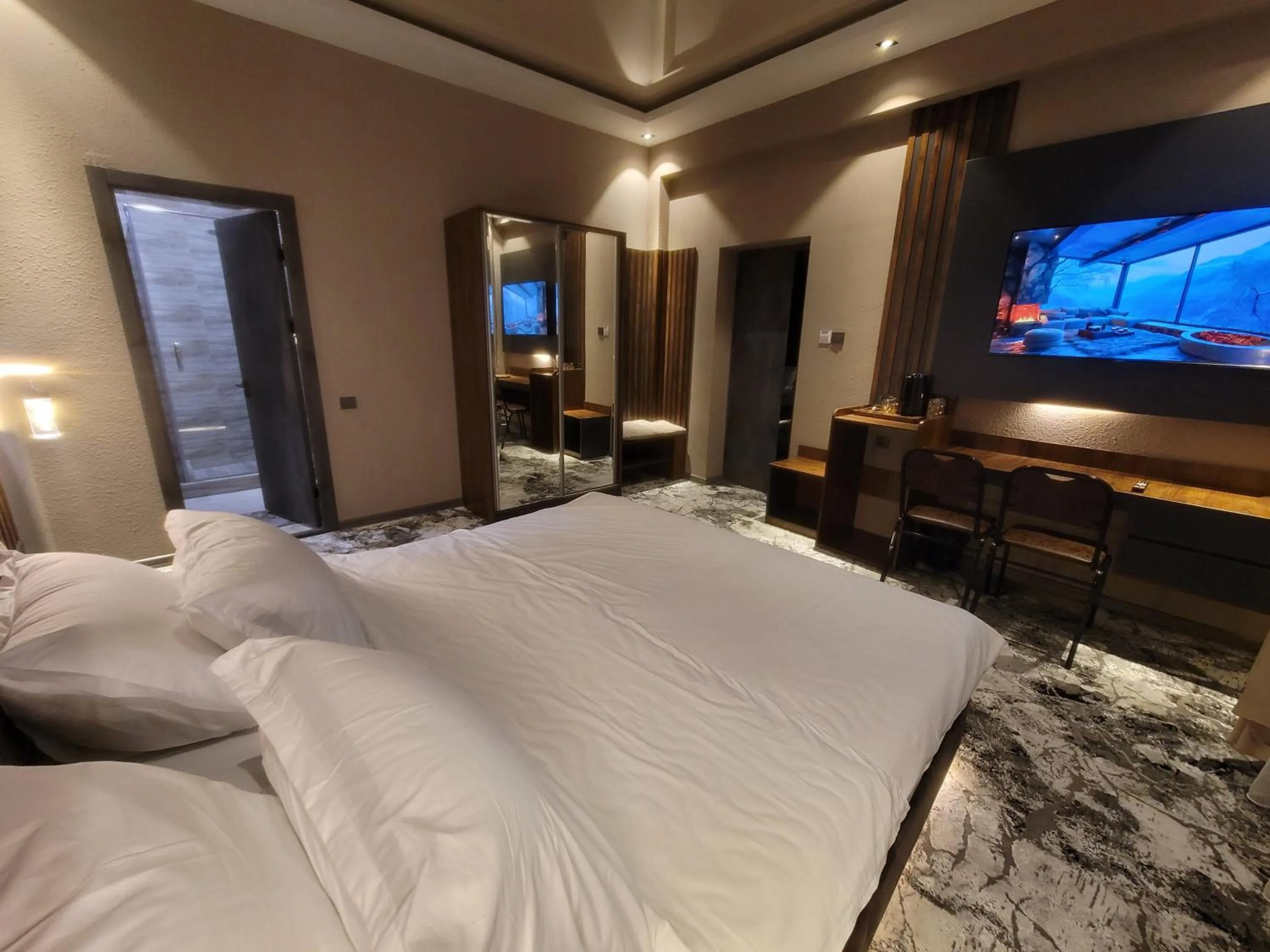 TV and multimedia, Bed in Homy House Hotel