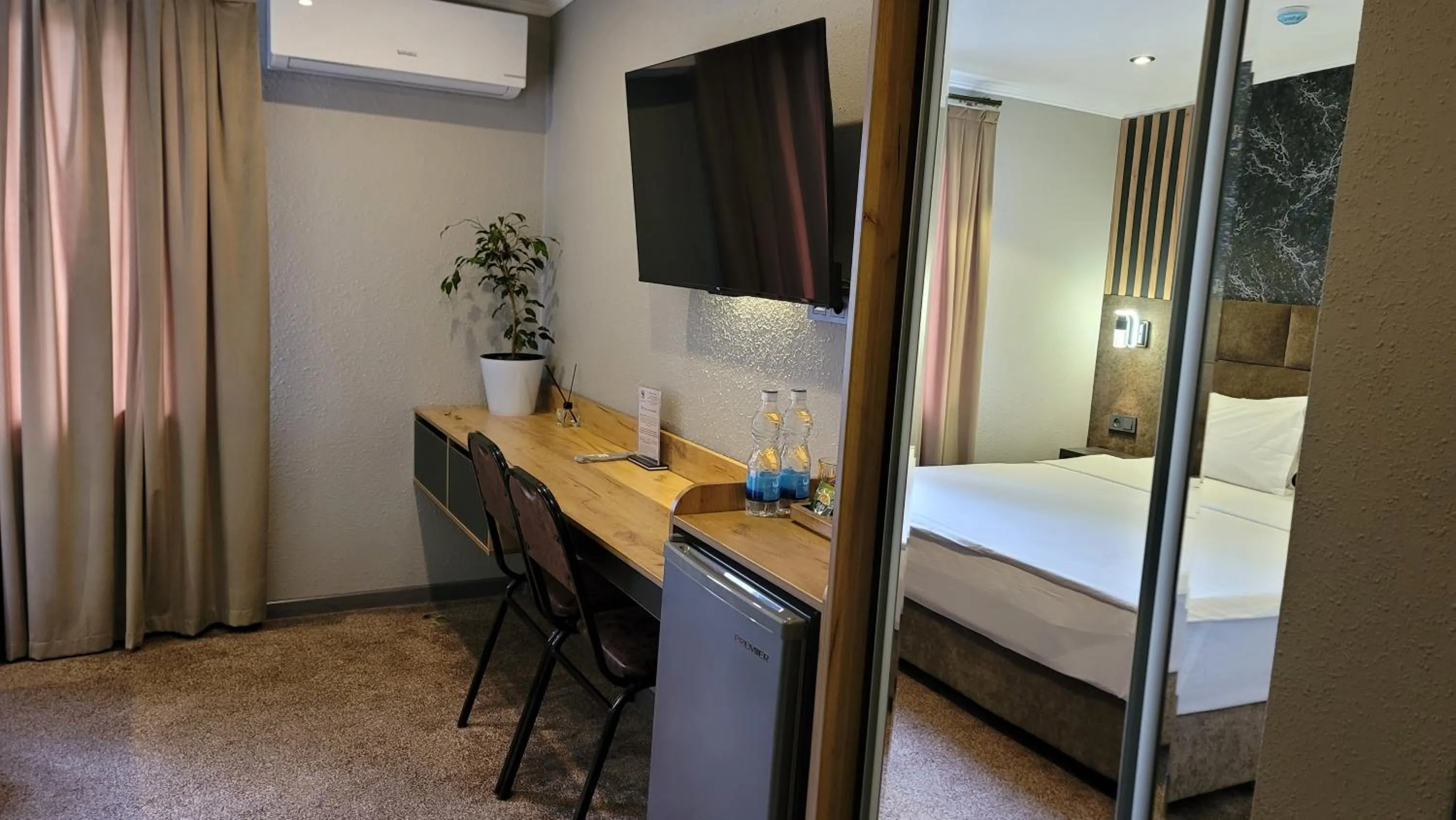 TV and multimedia, Bed in Homy House Hotel