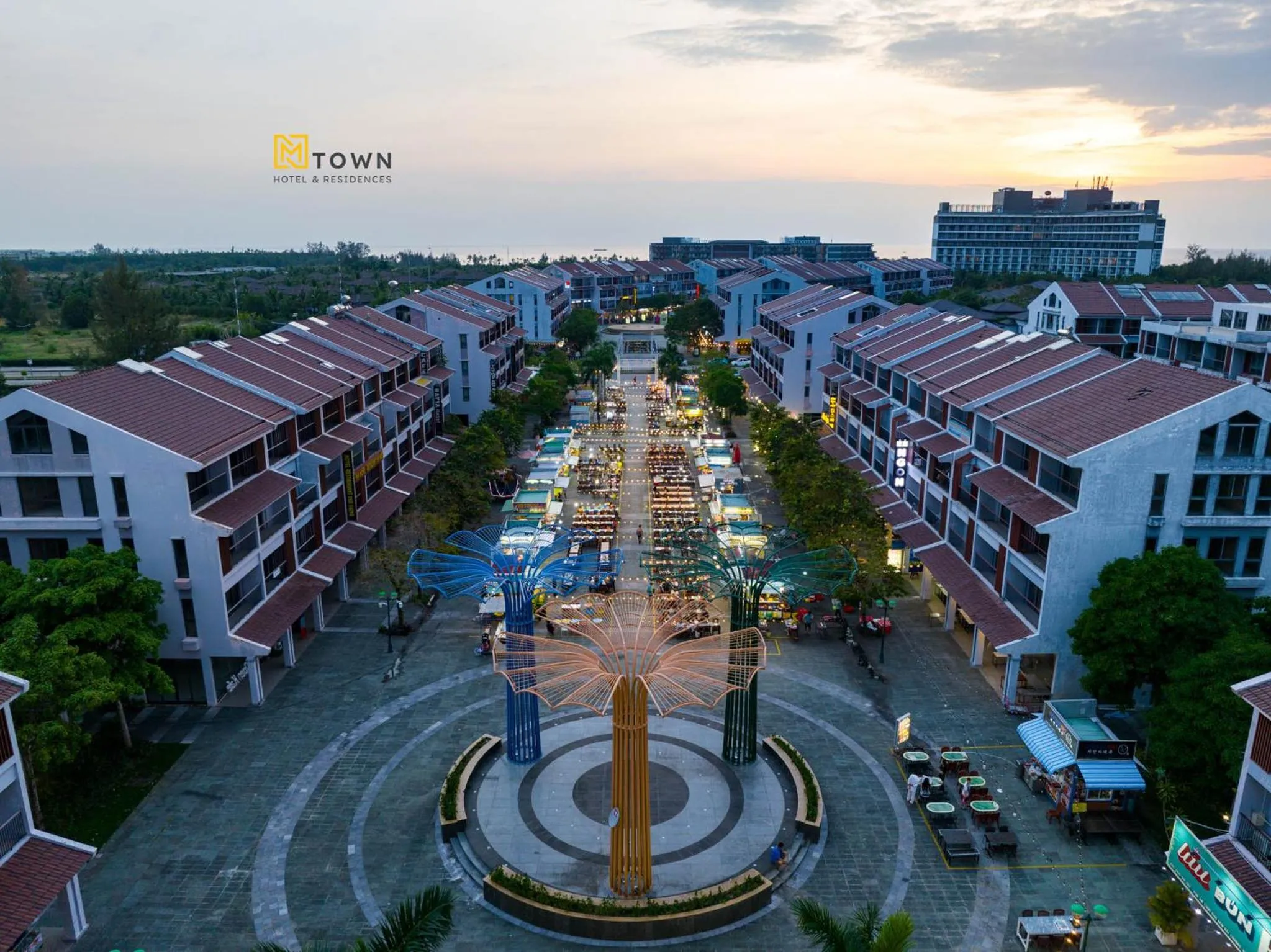 Property building in Luxy Park Hotel & Apartments - MTown