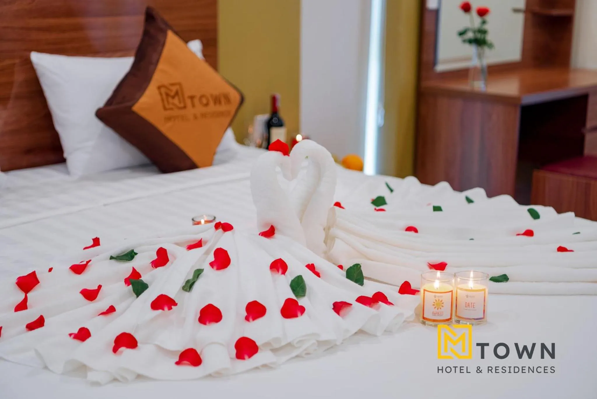 Bed in Luxy Park Hotel & Apartments - MTown
