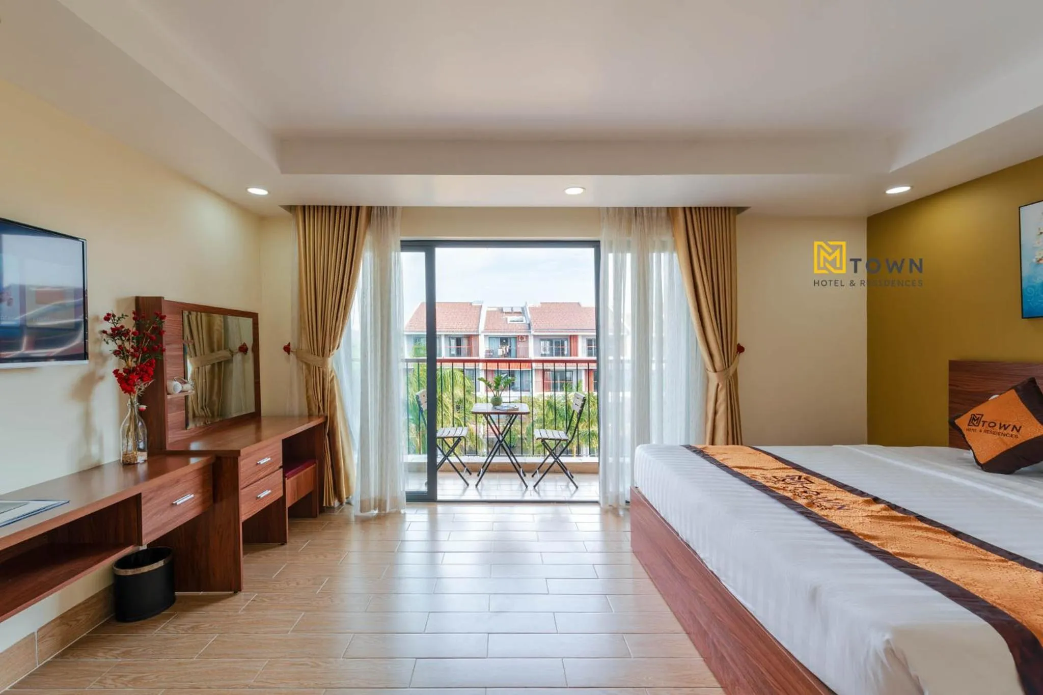 Communal lounge/ TV room, Bed in Luxy Park Hotel & Apartments - MTown