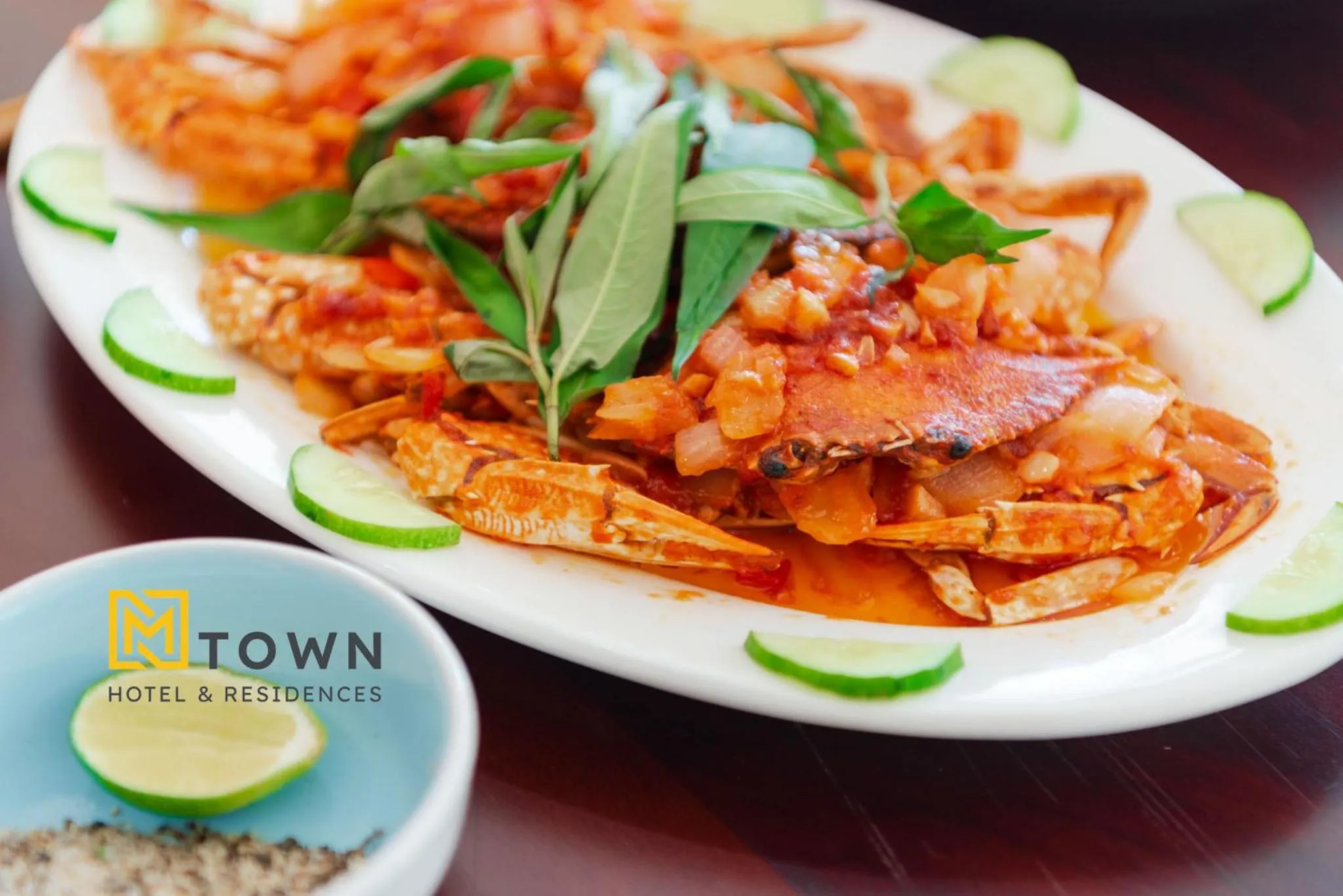 Restaurant/places to eat in Luxy Park Hotel & Apartments - MTown