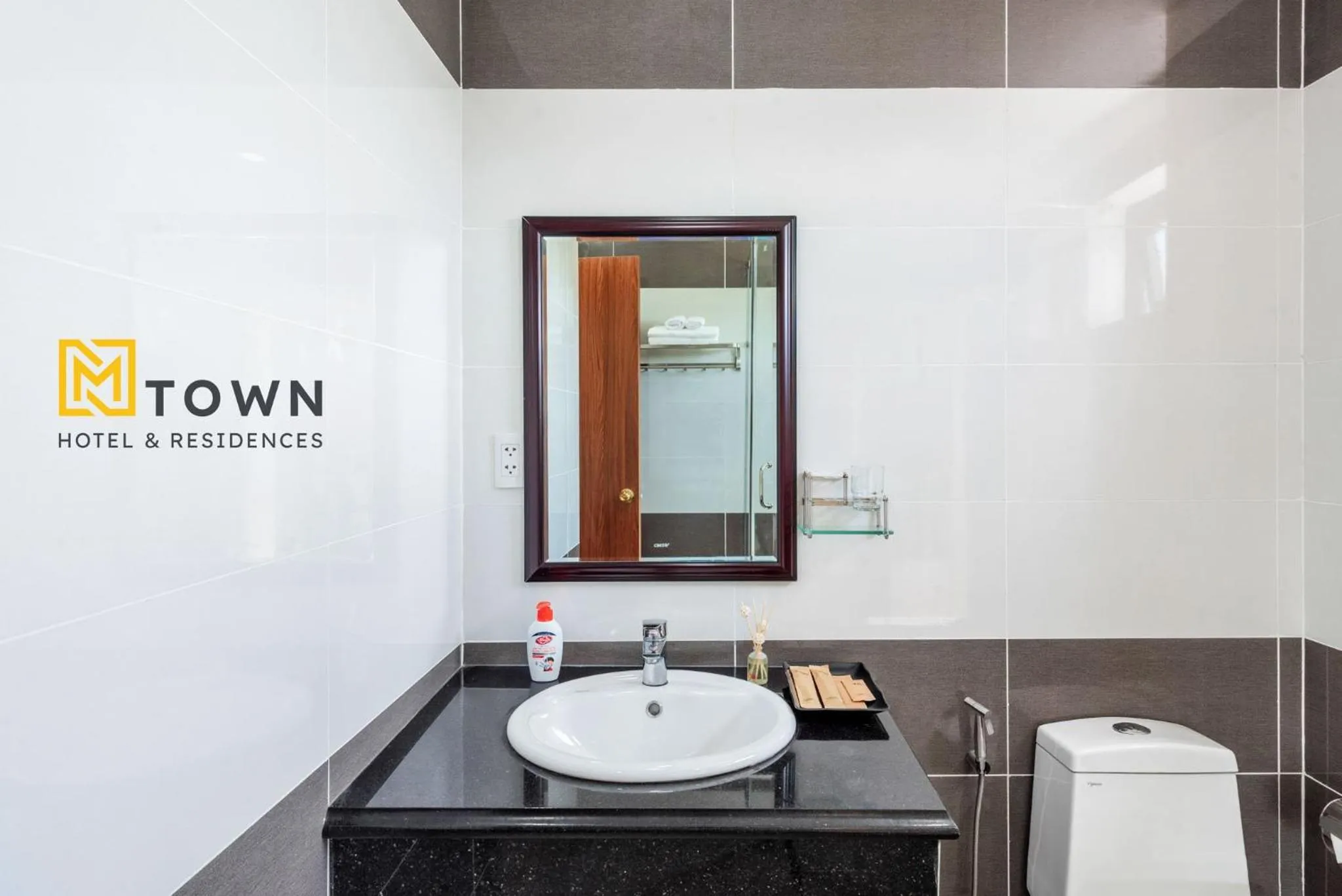 Bathroom in Luxy Park Hotel & Apartments - MTown