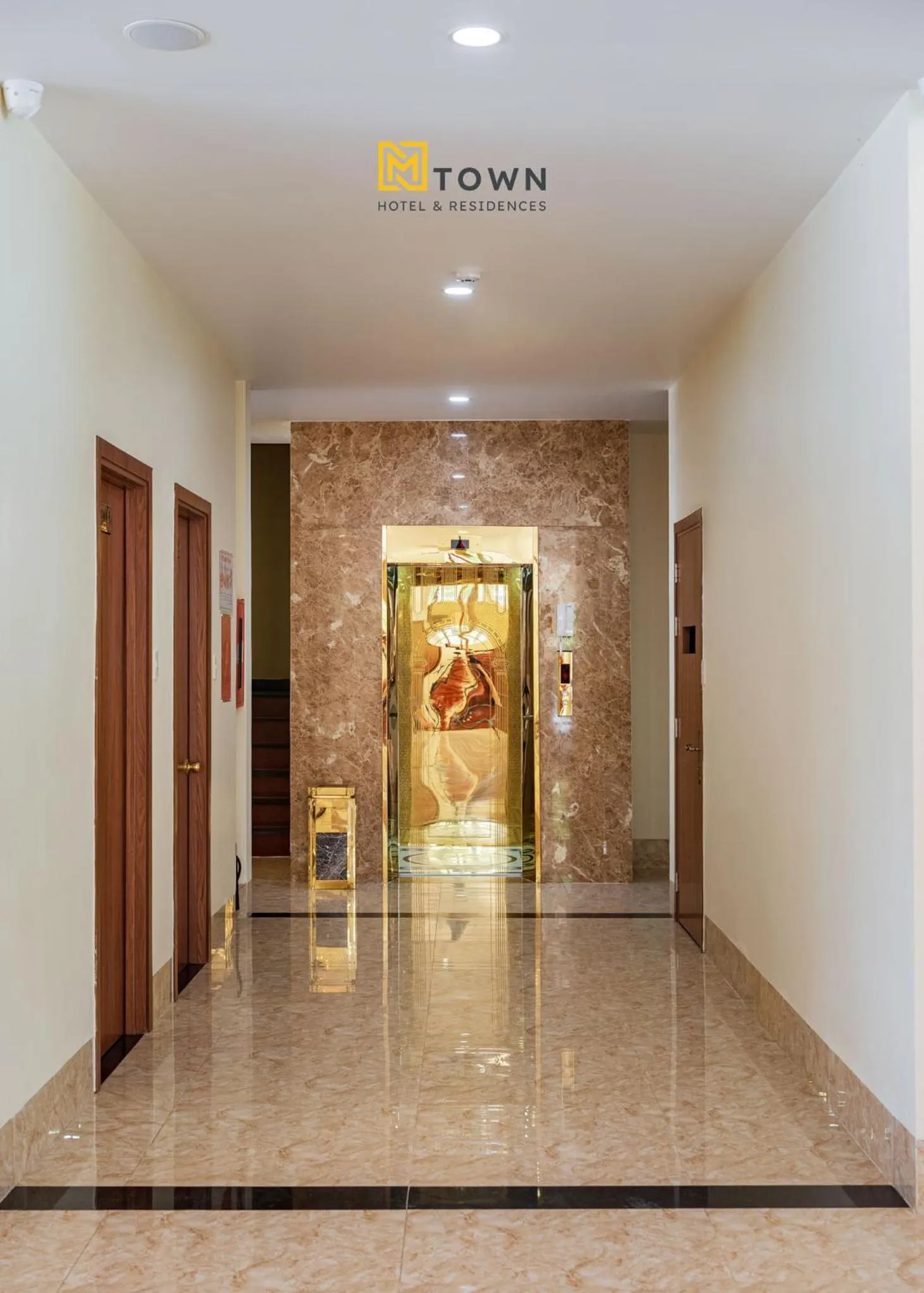 elevator in Luxy Park Hotel & Apartments - MTown