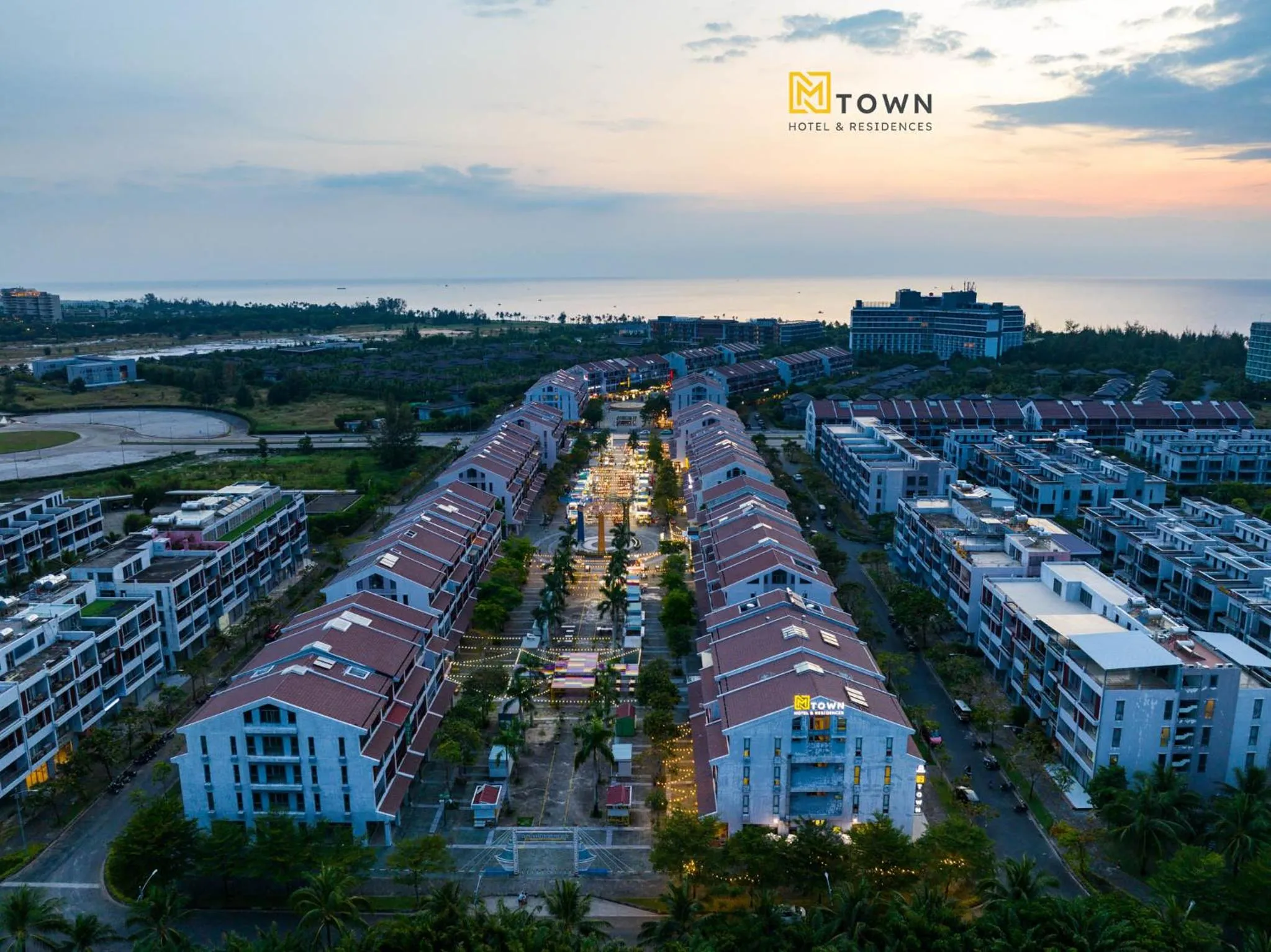 Property building in Luxy Park Hotel & Apartments - MTown
