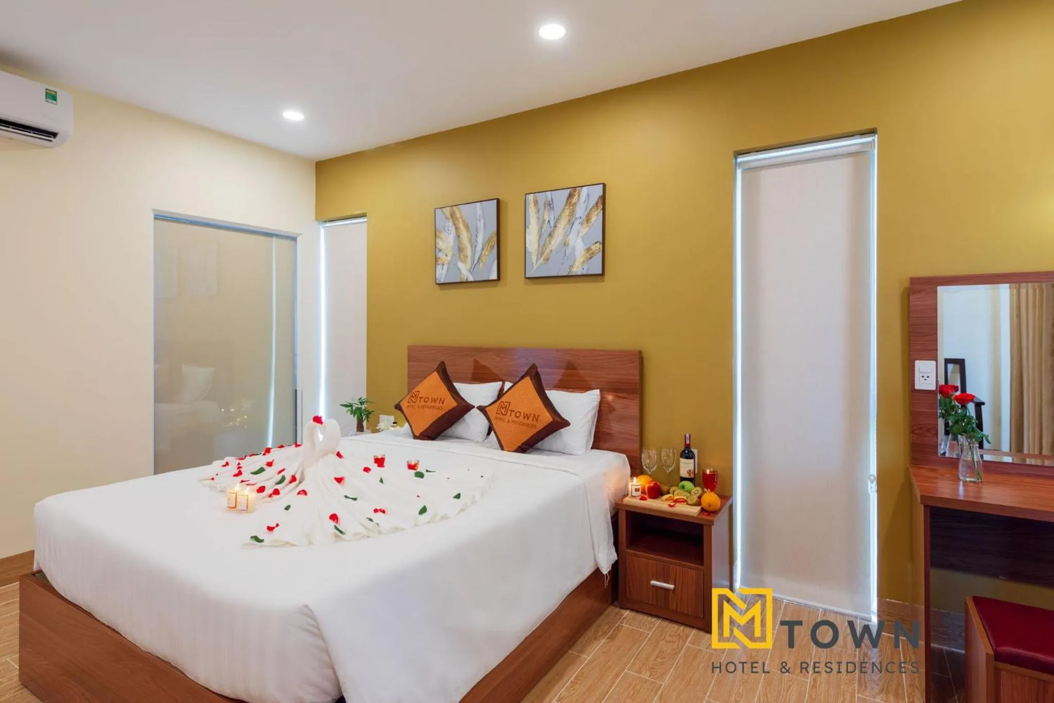 Bed in Luxy Park Hotel & Apartments - MTown