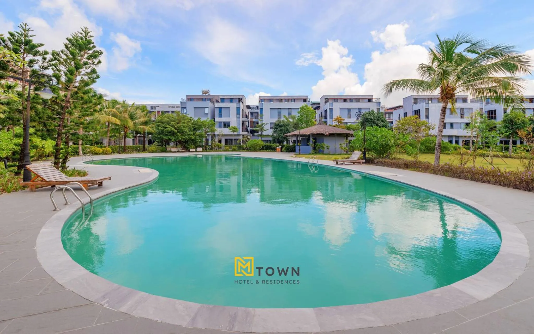 Swimming pool in Luxy Park Hotel & Apartments - MTown